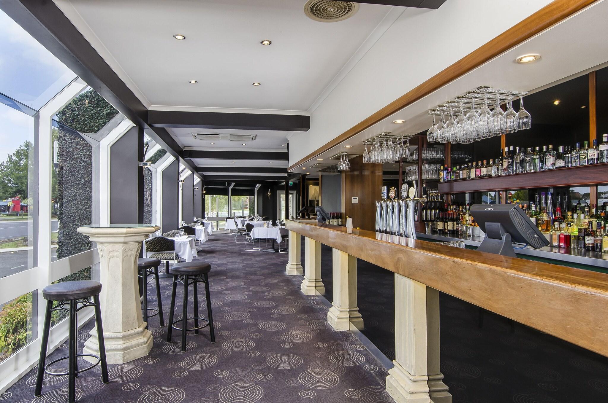 Bar/Salón Commodore on the Park Hotel