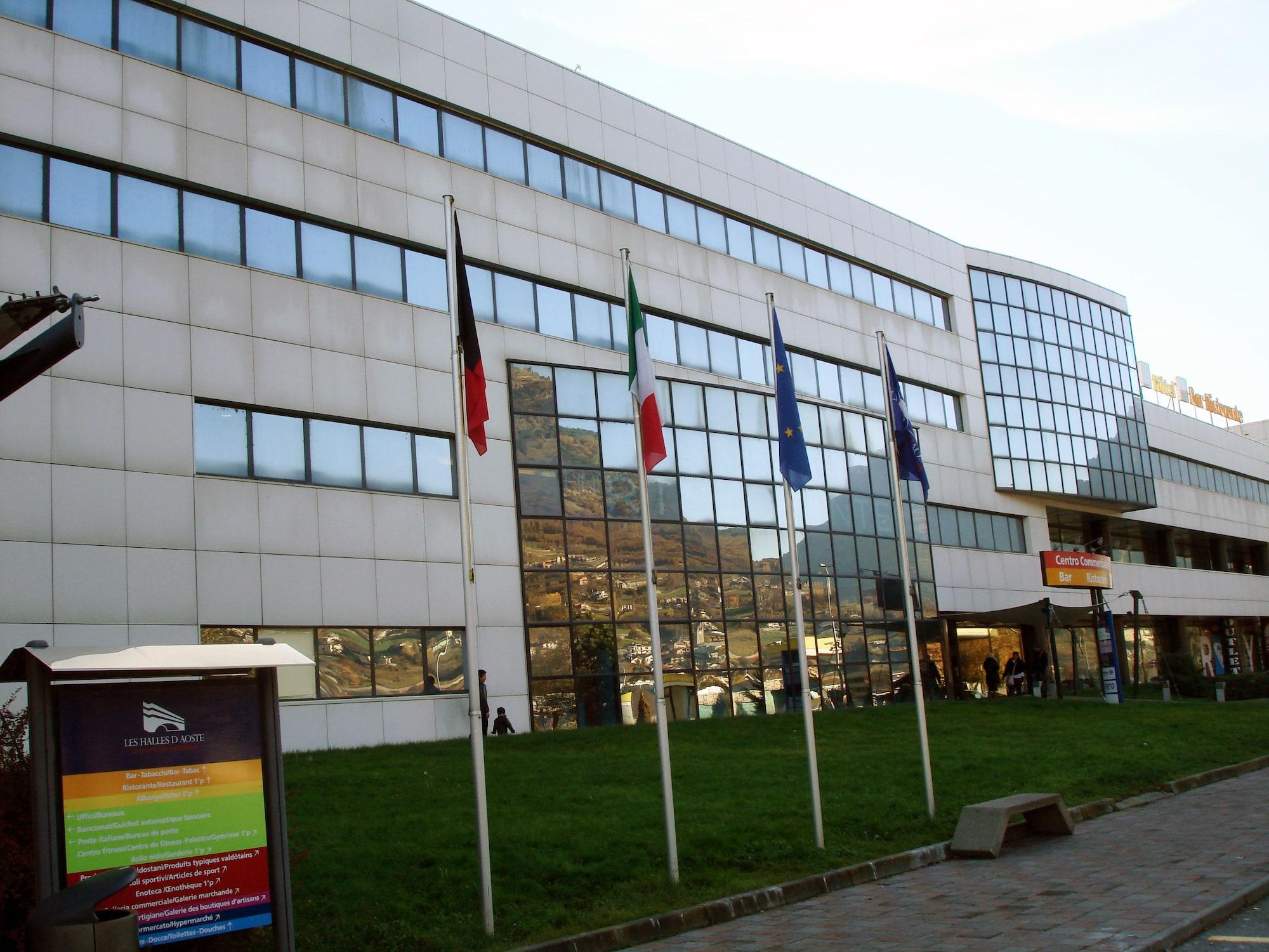 Vista Exterior Express Hotel Aosta East