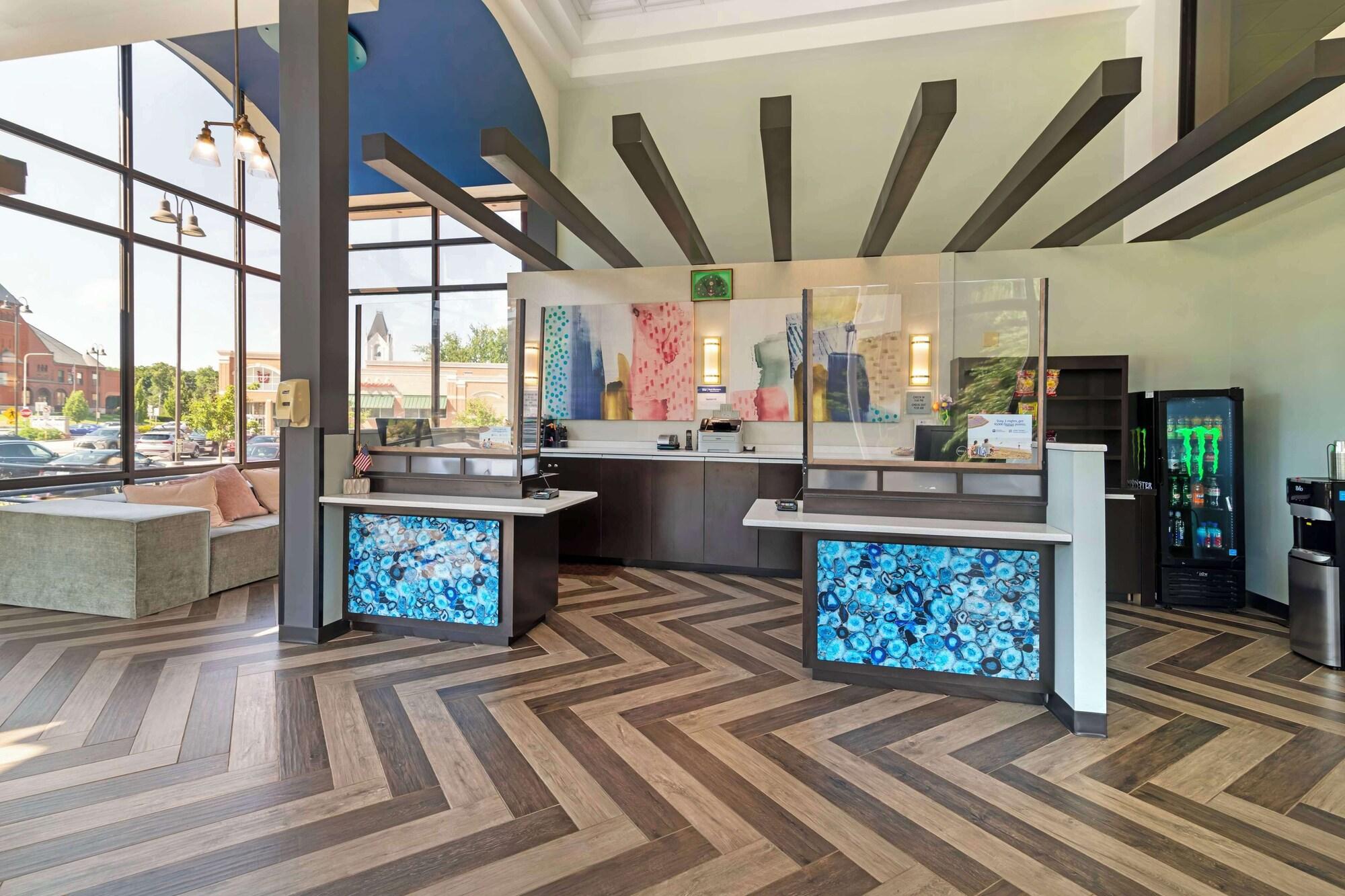 Vista Lobby Best Western Plus Landmark Inn