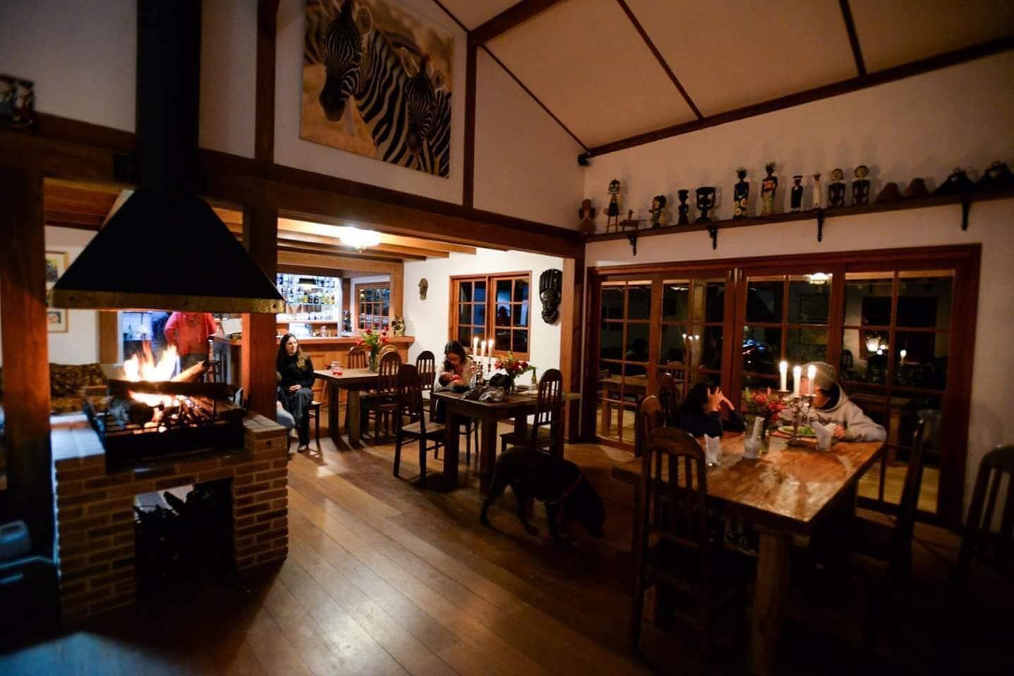 Bar/Salón Kanawha Eco Hotel