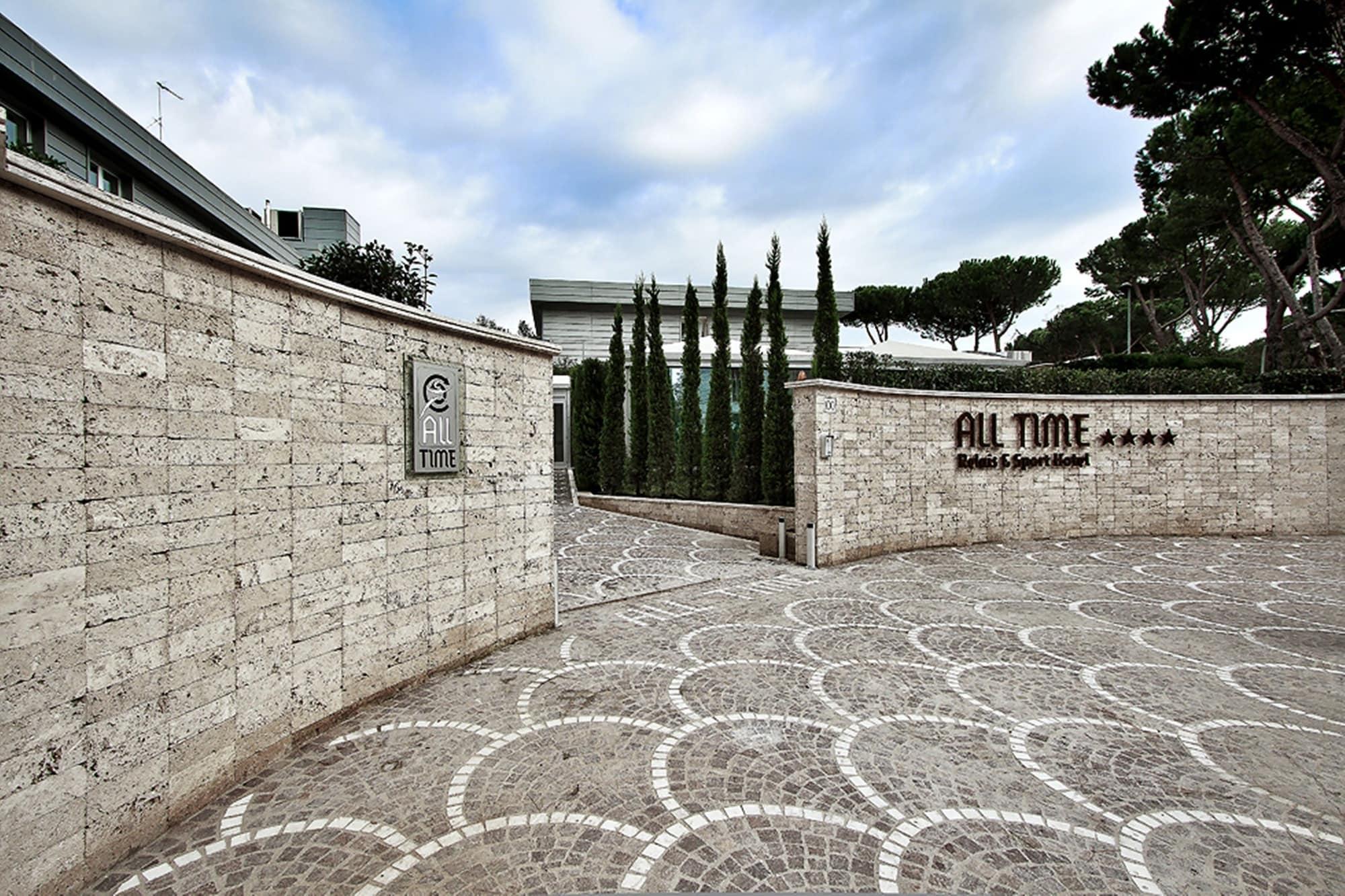 Vista Exterior Hotel All Time Relais & Sport