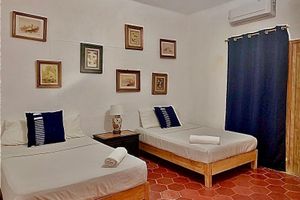 Entire house with private access to the lake!