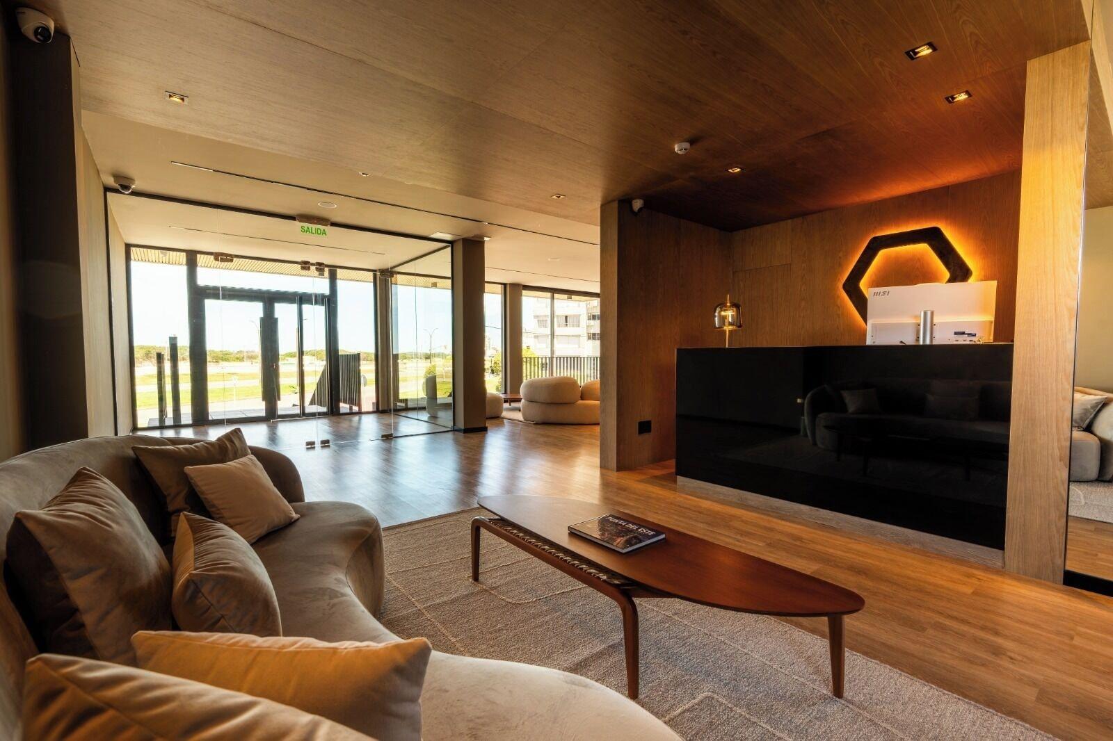 Vista Lobby Bravo Hotel