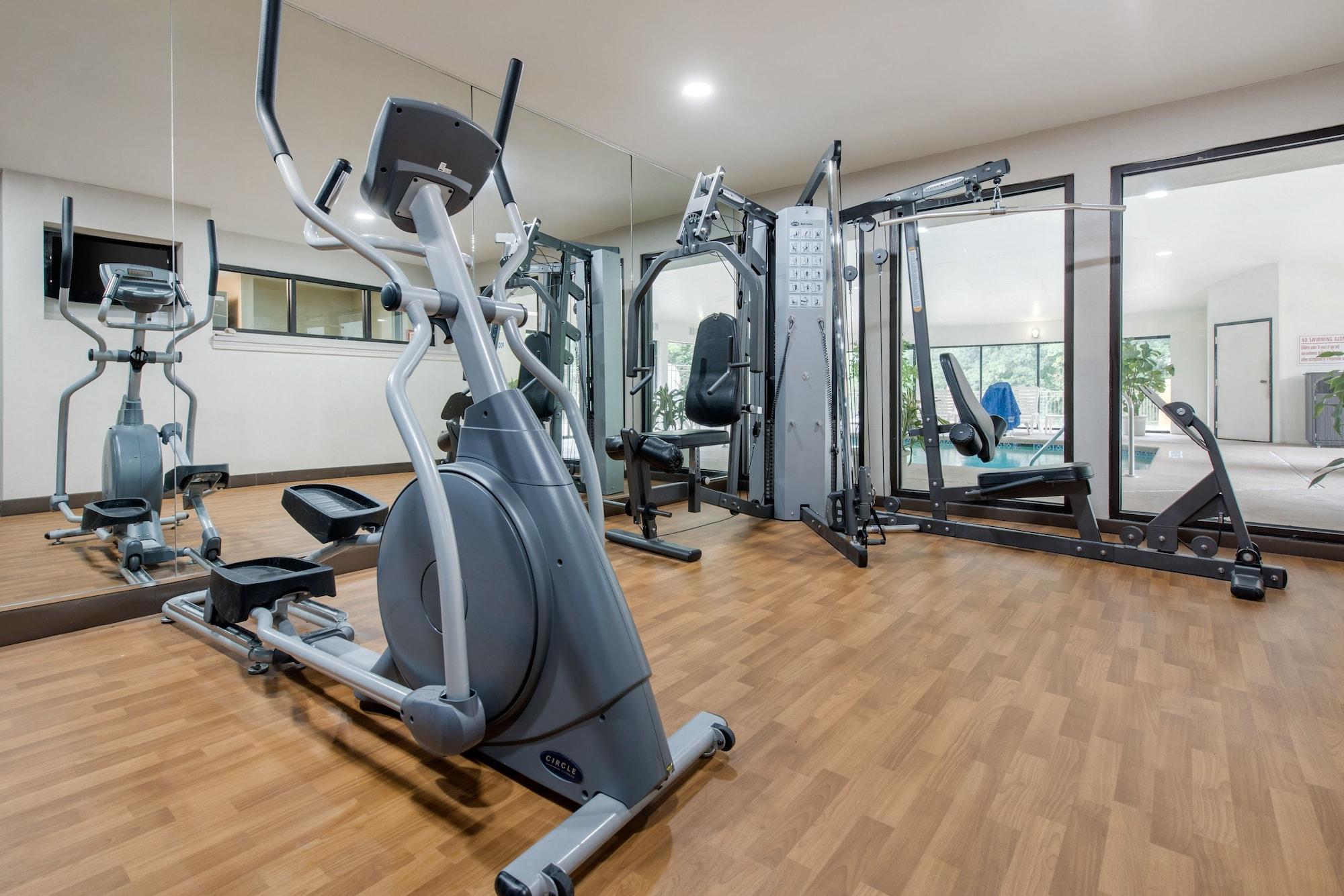 Gimnasio Comfort Suites Lafayette University Area