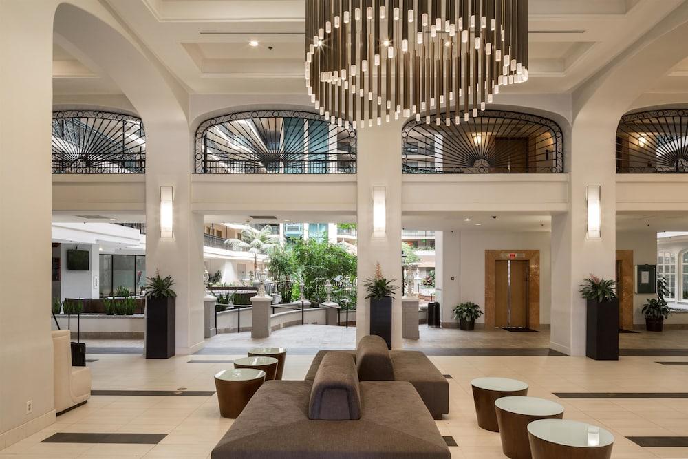 Vista do lobby Embassy Suites Hotel Anaheim-North