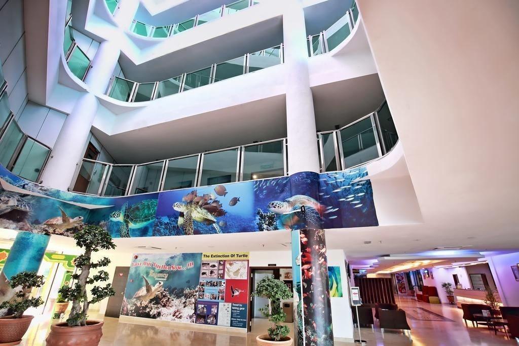 Vista Lobby The Regency Waterfront Hotel