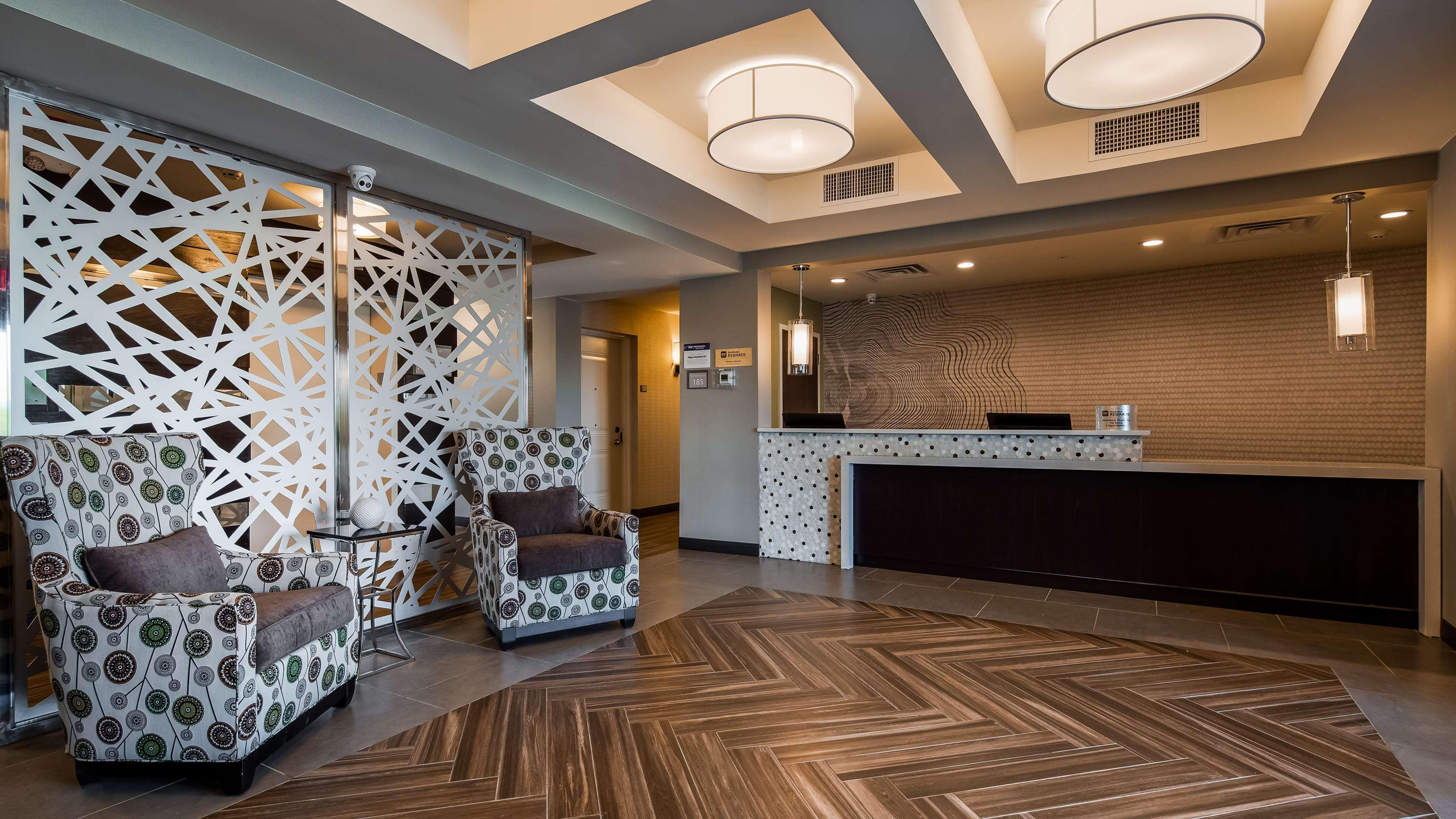 Vista Lobby Best Western Plus Philadelphia-Pennsauken Hotel