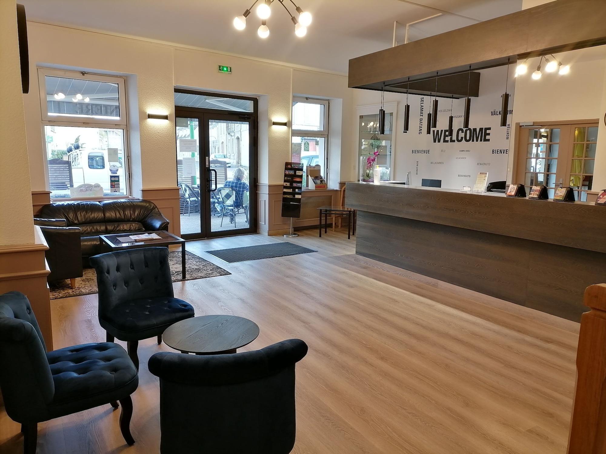 Varios Hotel La Buissonniere