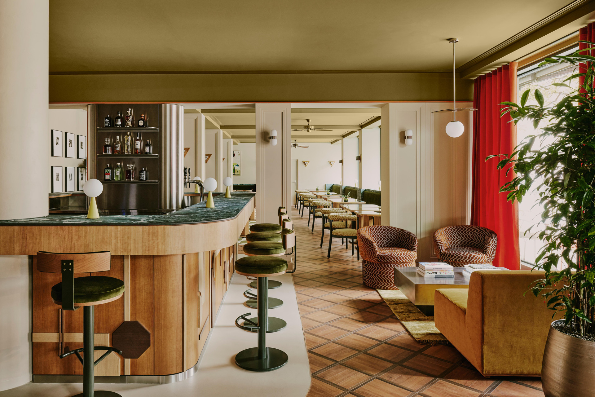 Bar/Salón Locke Am Platz Zurich