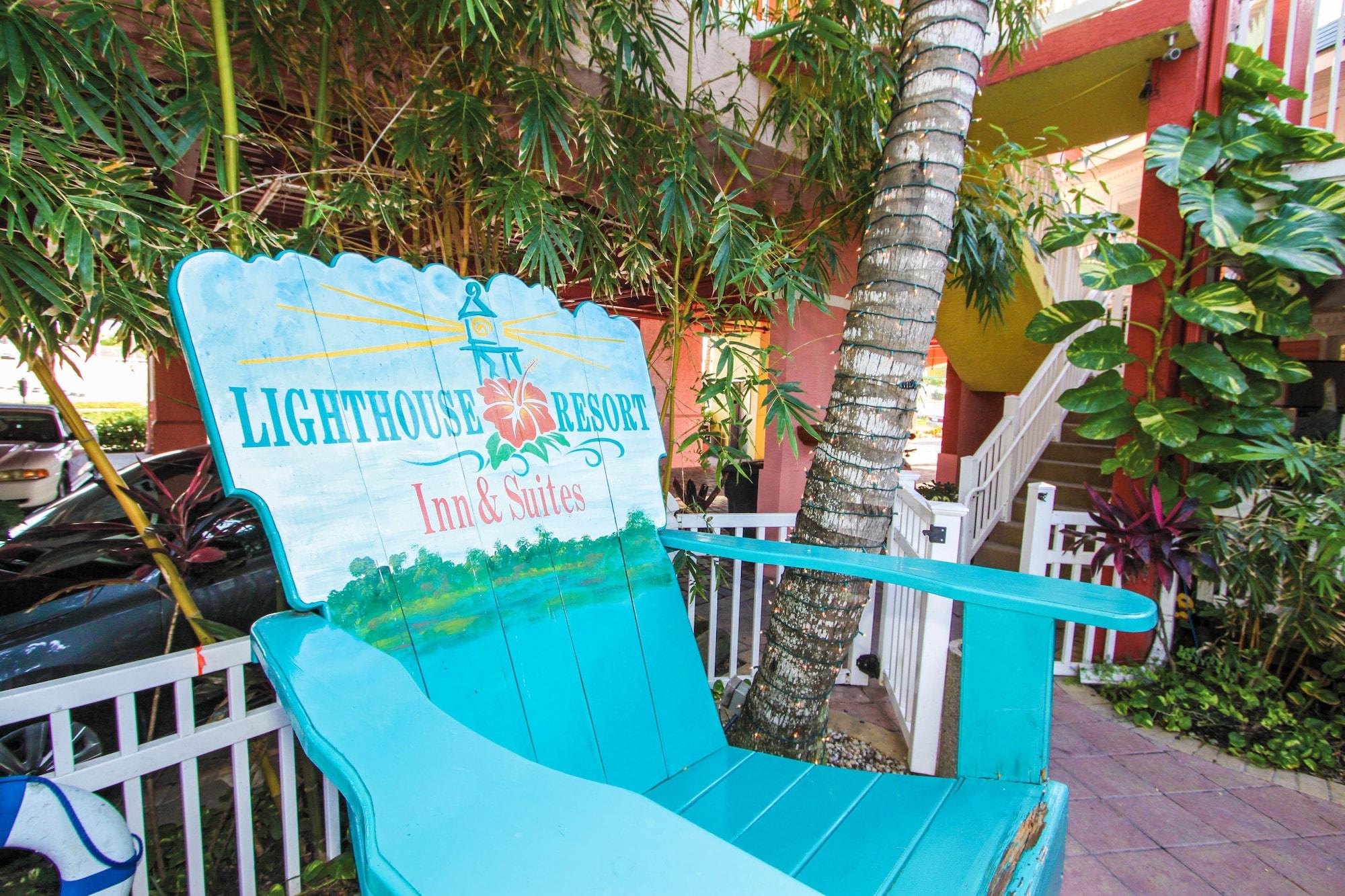 Vista Exterior The Lighthouse Resort Inn & Suites