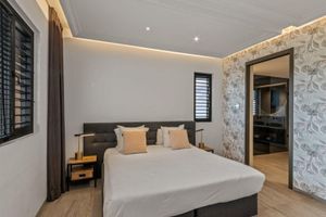 Renta temporal - Luxury, Beachfront, Sea View, 2 BDR The Shore Blue Bay Beach and Golf Resort