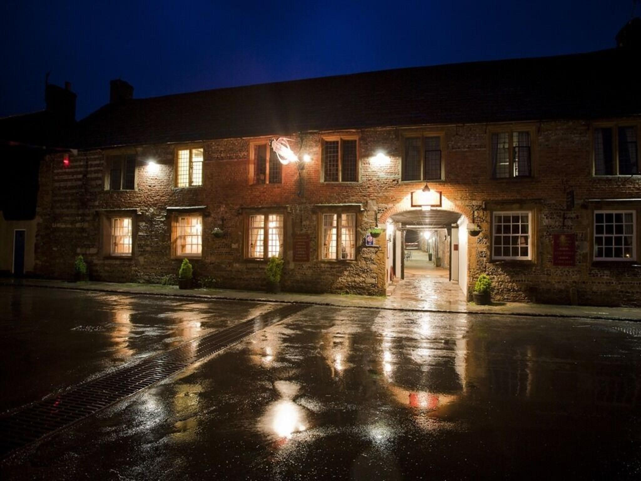 Vista Exterior The New Inn