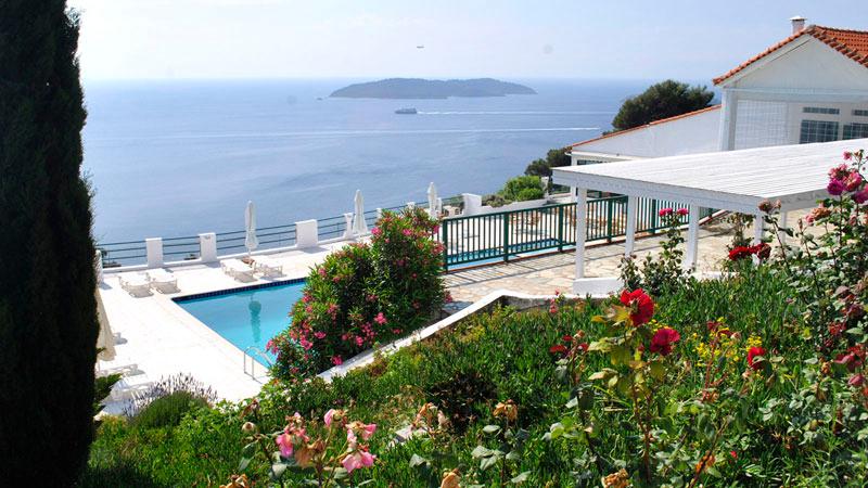 Varios Skiathos Club Hotel Suites