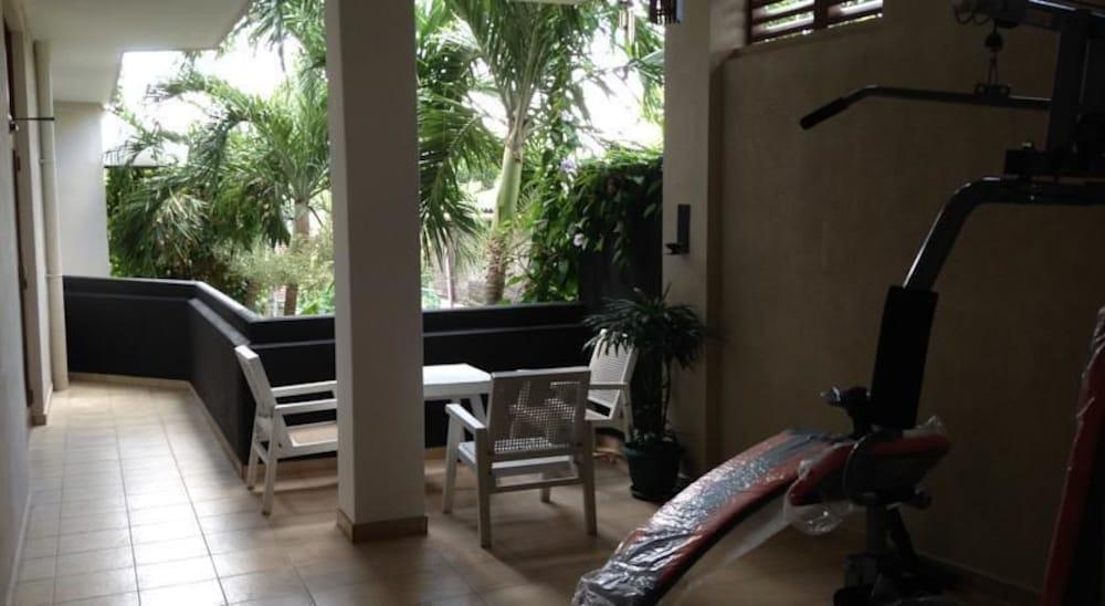 Gimnasio Silvikris Villas