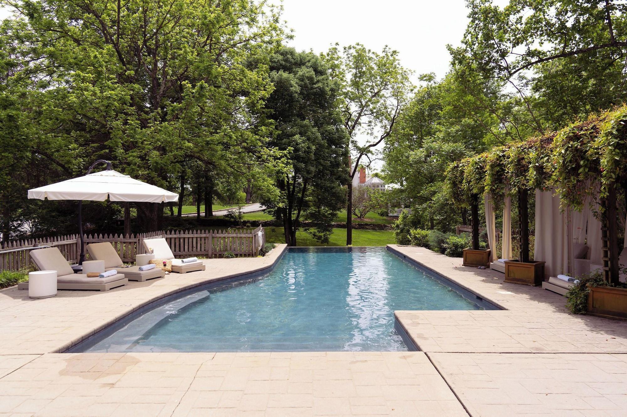 Vista Piscina The Clifton