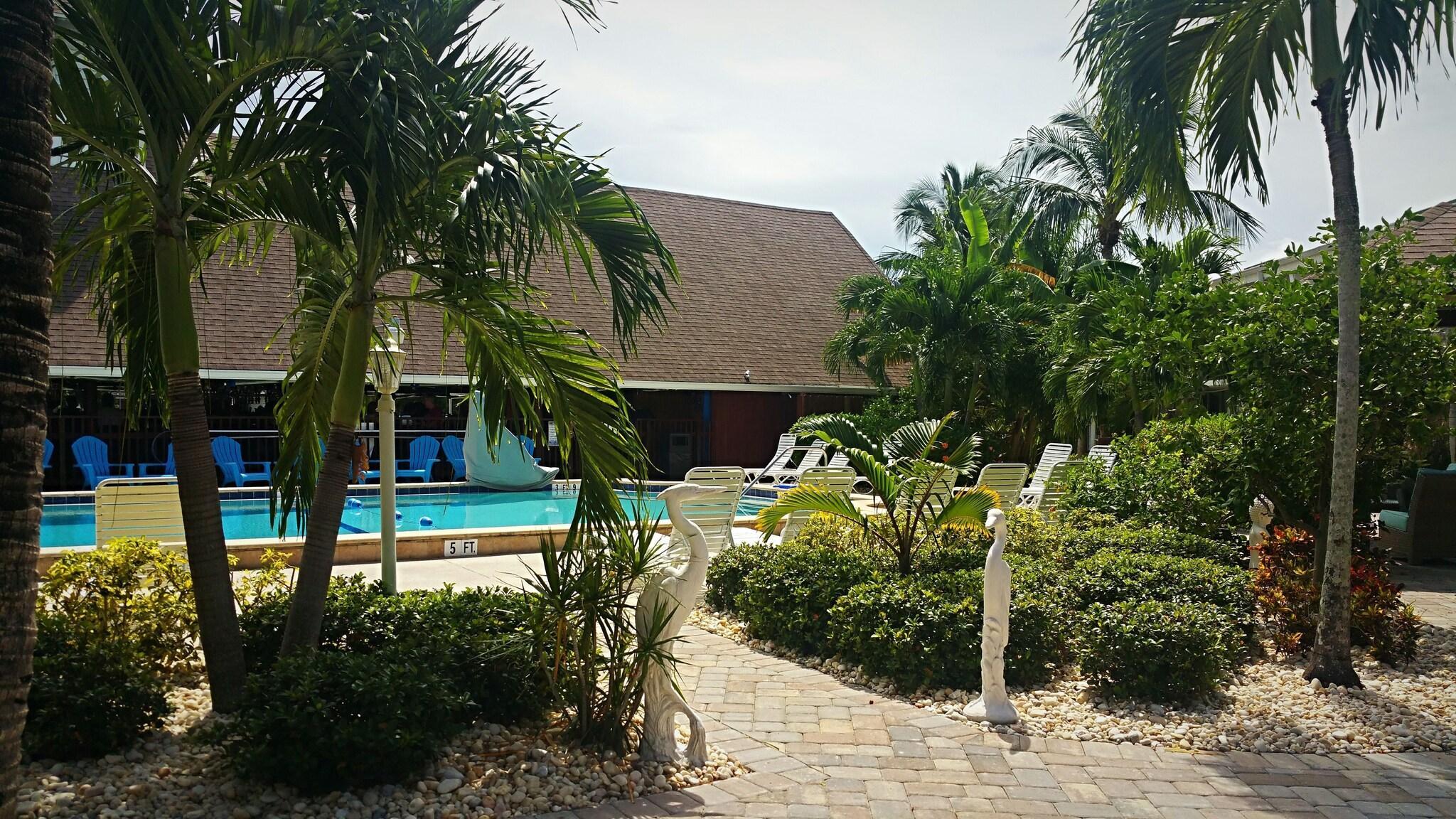 Vista Exterior Dolphin Key Resort