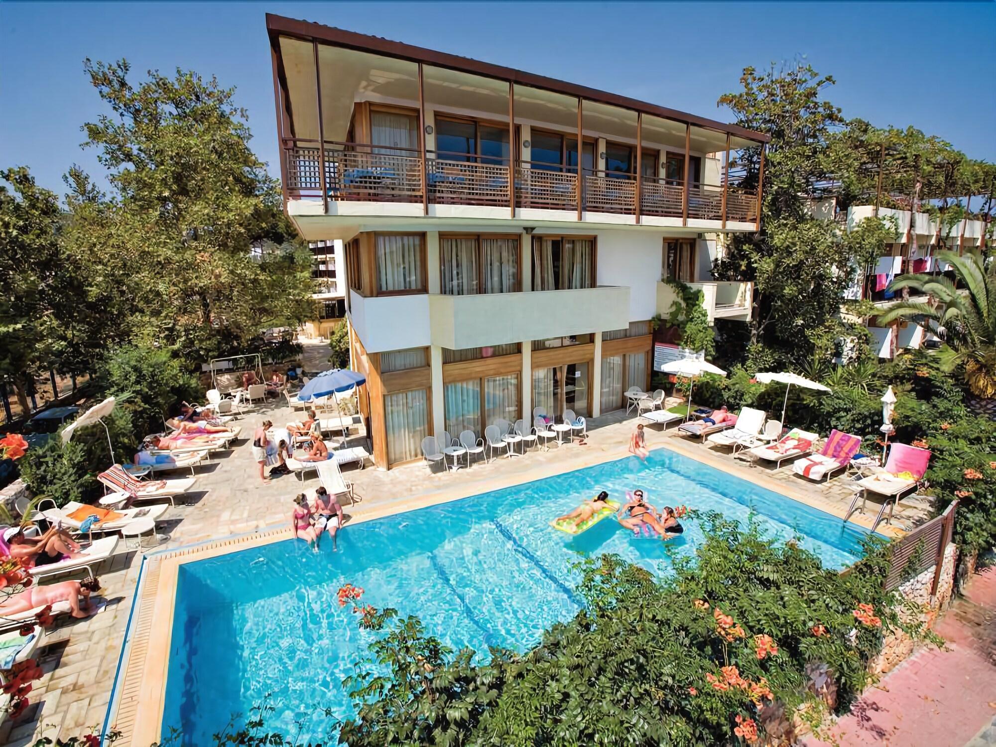 Vista Lobby Alkyon Hotel