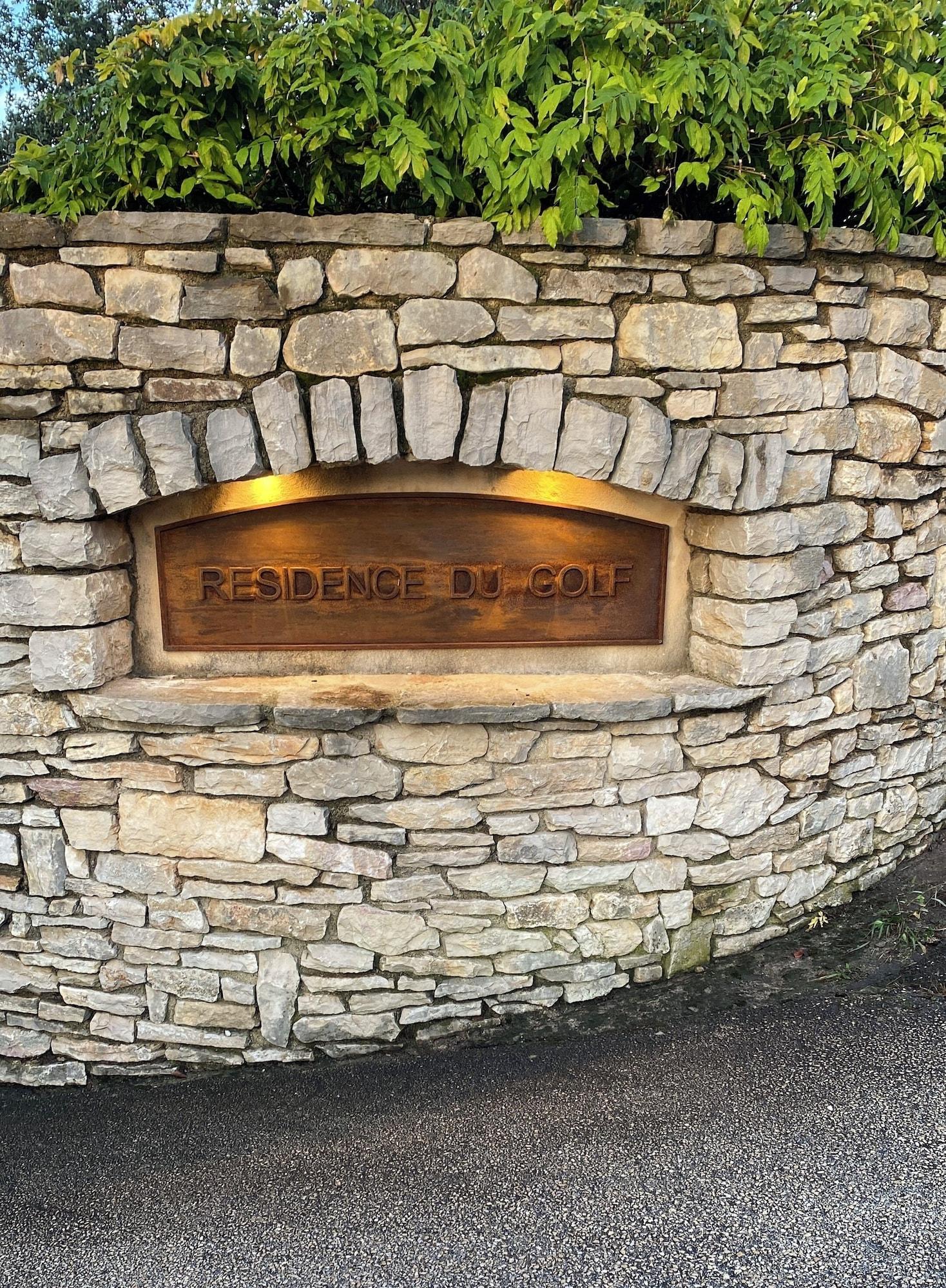 Vista Exterior Golf & Résidence de Nîmes Vacquerolles