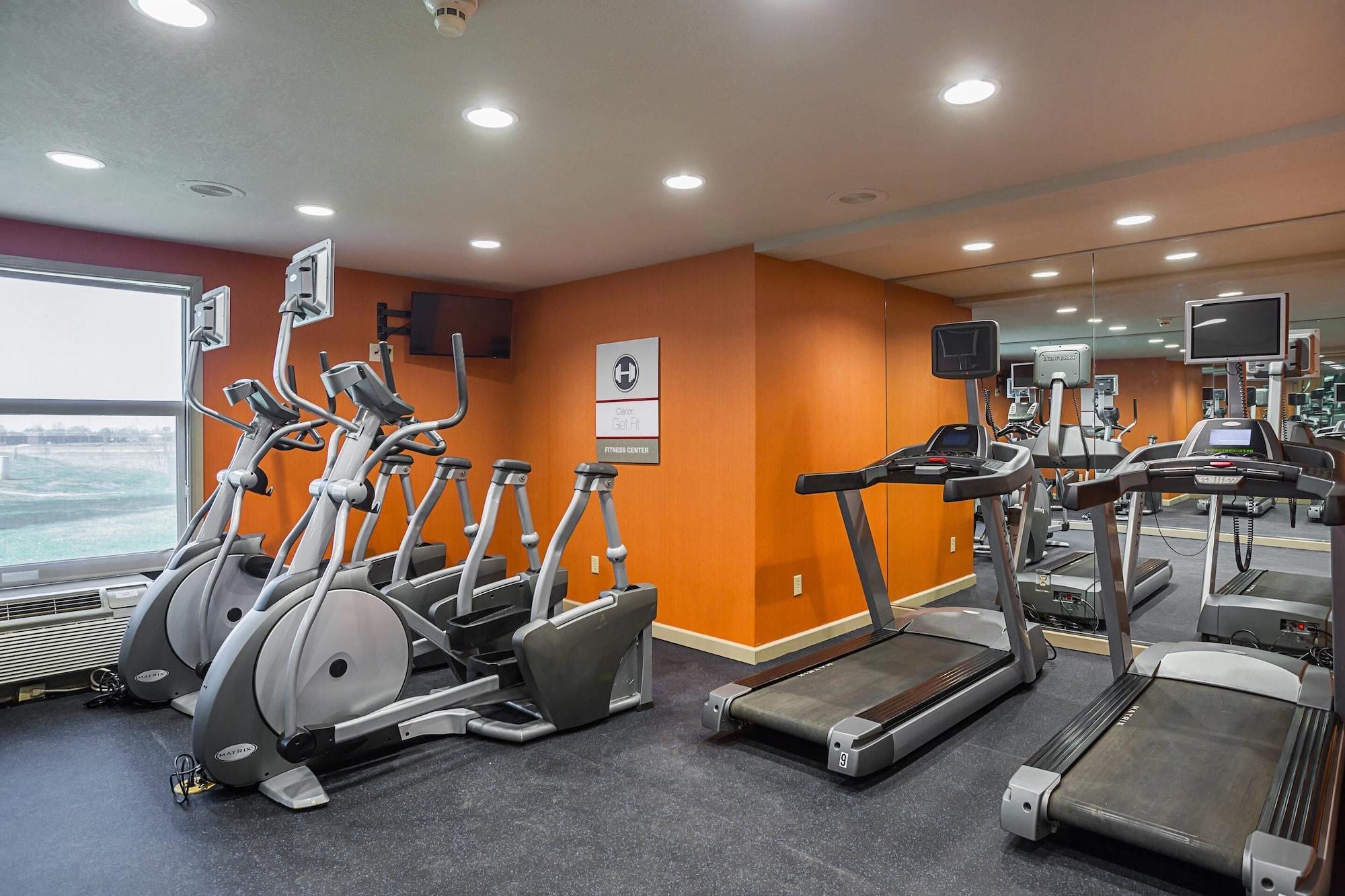 Gimnasio Clarion Inn & Suites Evansville Eastland Area