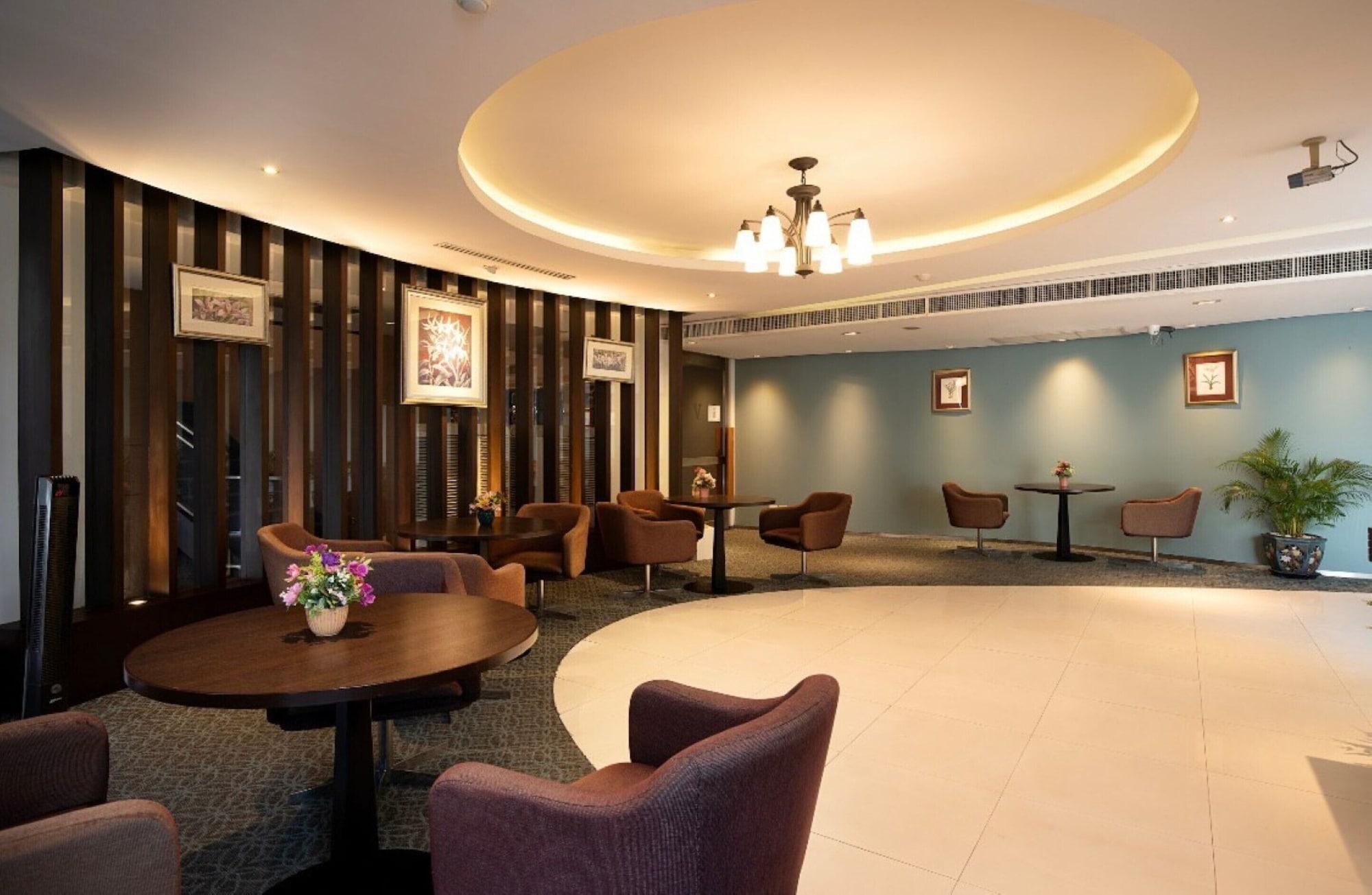 Vista Lobby Veronica Residence