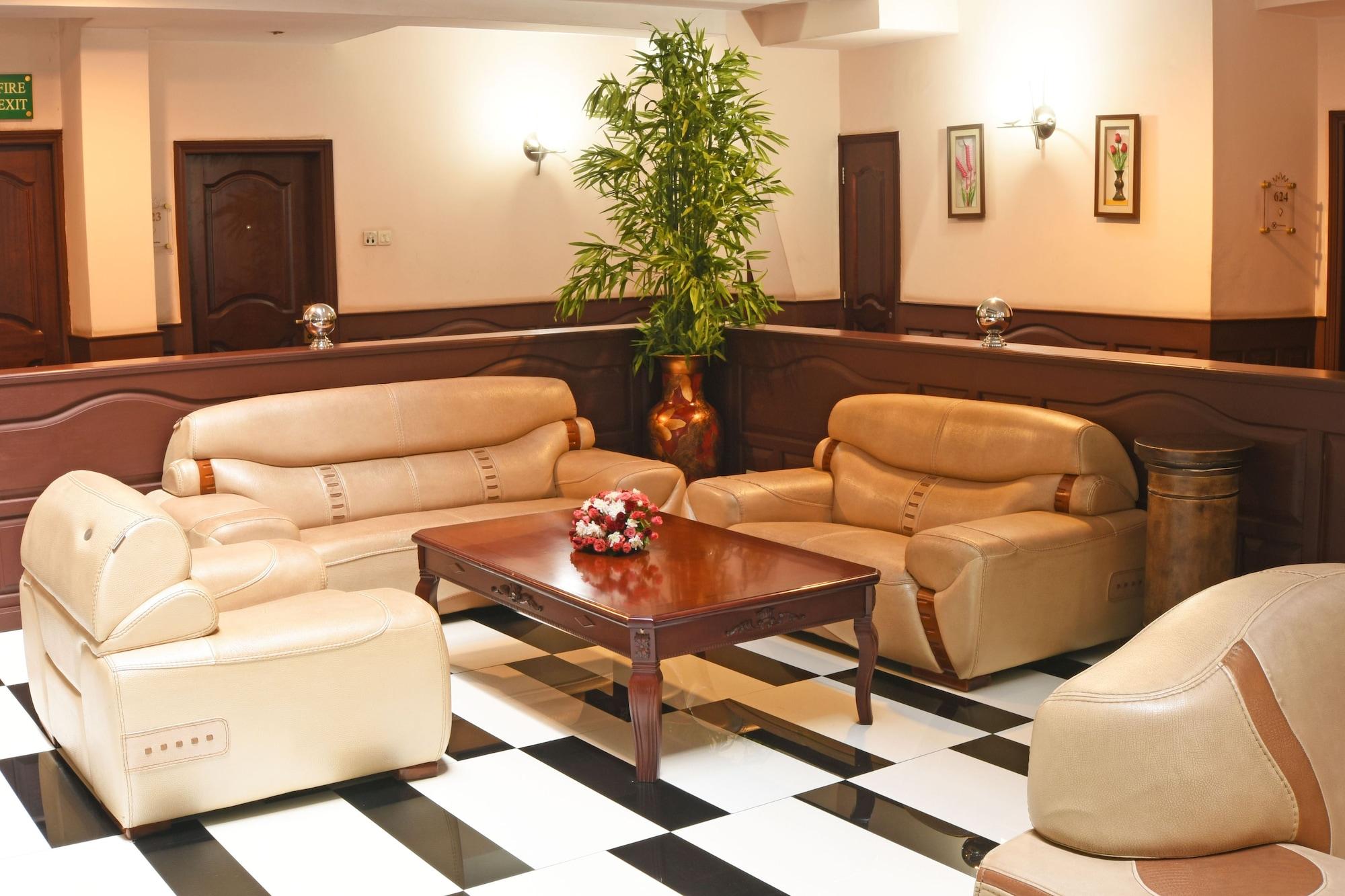 Vista Lobby Imperial Royale Hotel