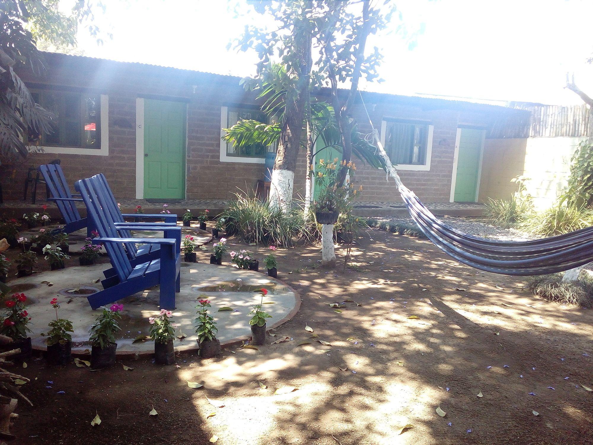 Hotel Hostel y Restaurante Casa Jacaranda