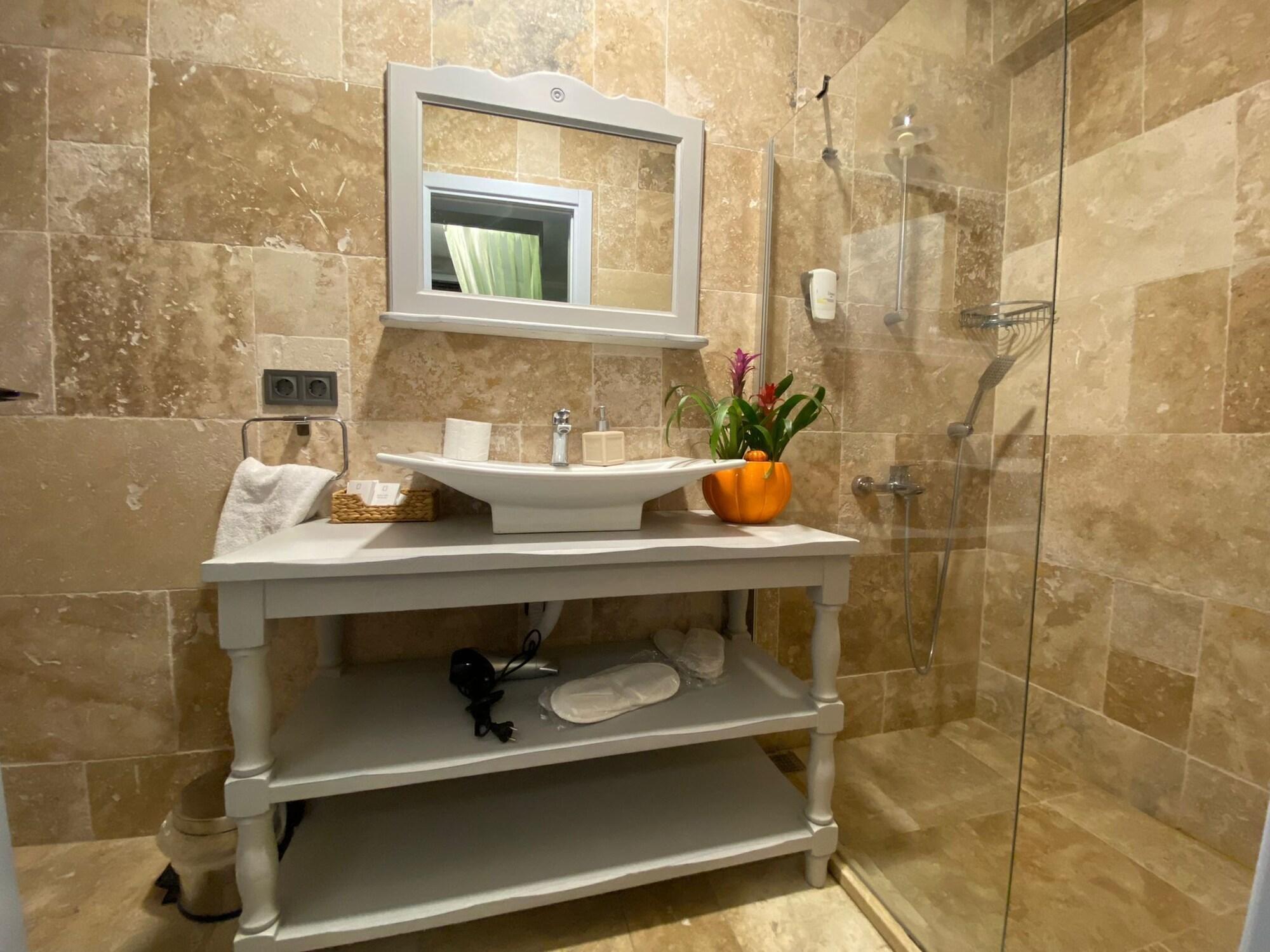 Equipamiento de Habitación Mara Koyici Hotel