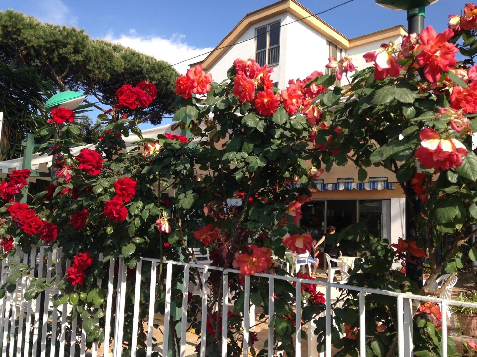 Vista Exterior Hotel Anna