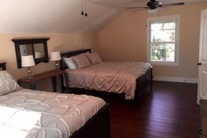 Alquiler Vacacional - Downtown Location, Uptown Elegance! Re-Modeled “Murphys Original School House"