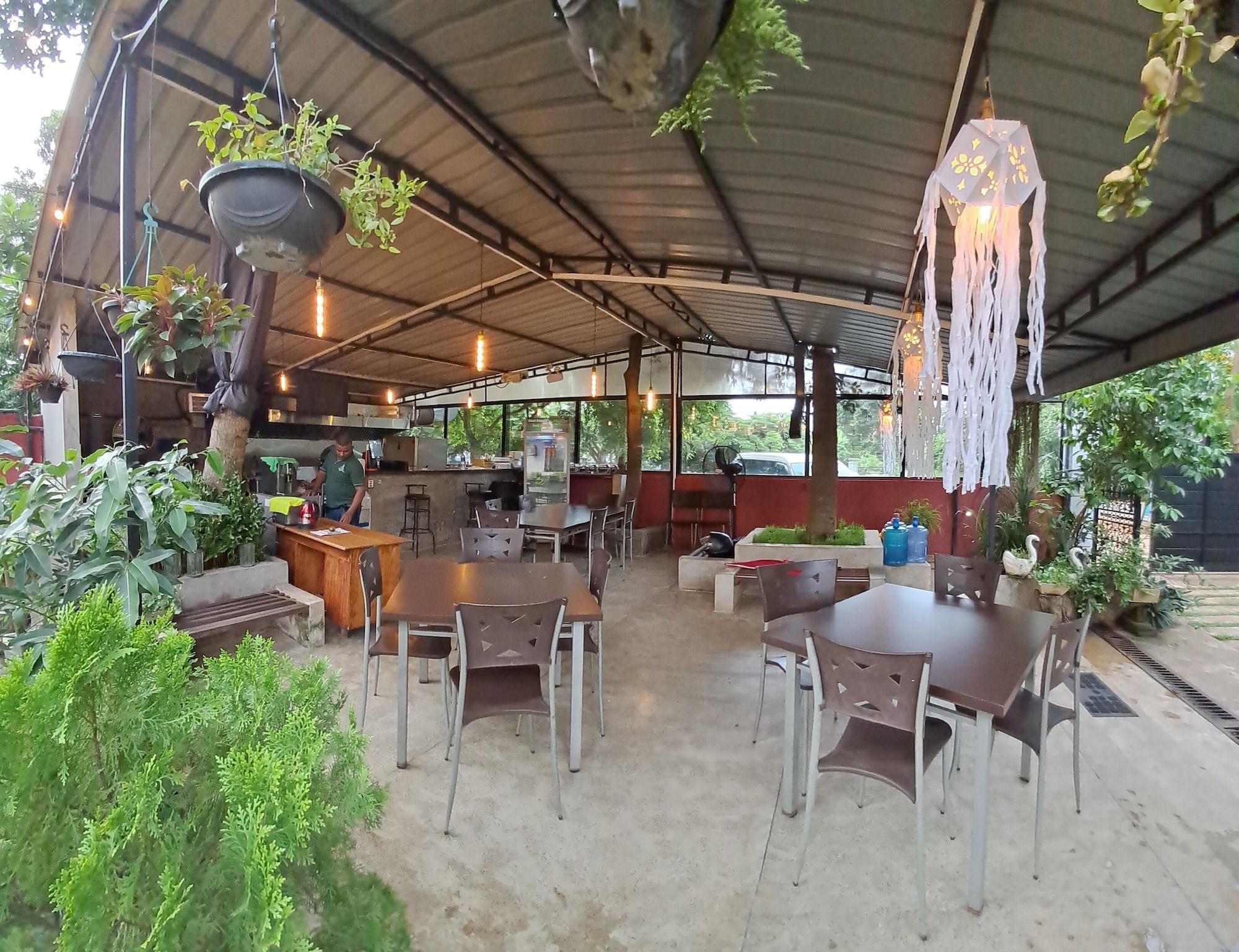 Restaurant Kutumbaya