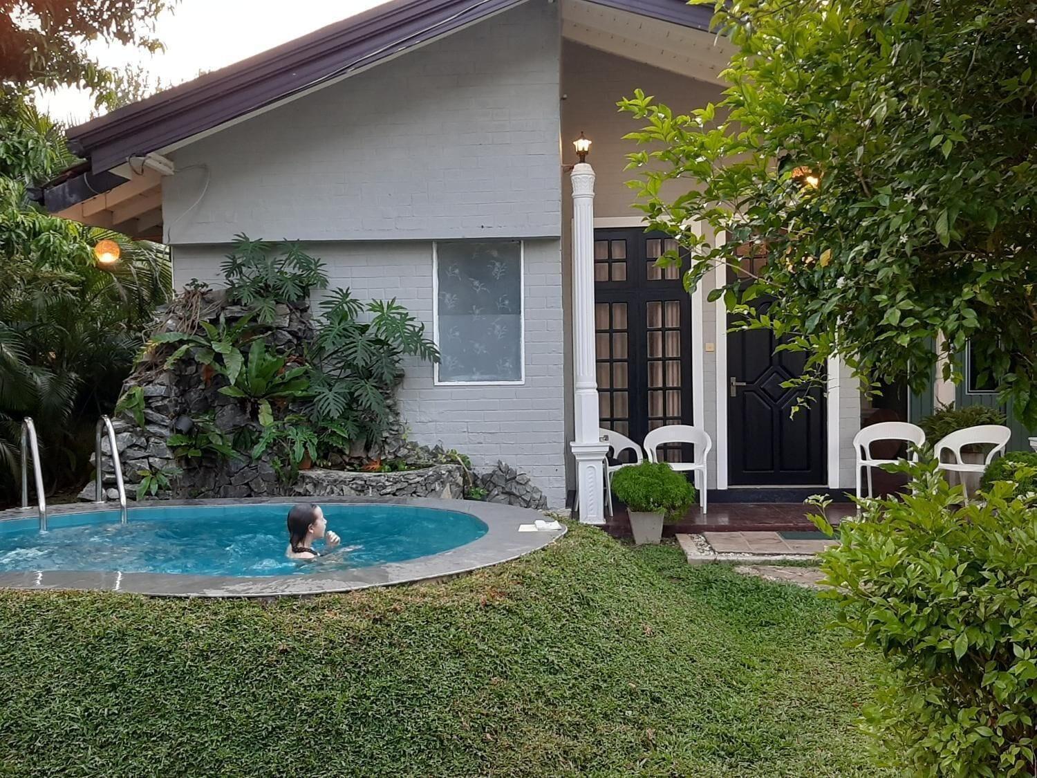 Vista Piscina Mihilaka Holiday Homes