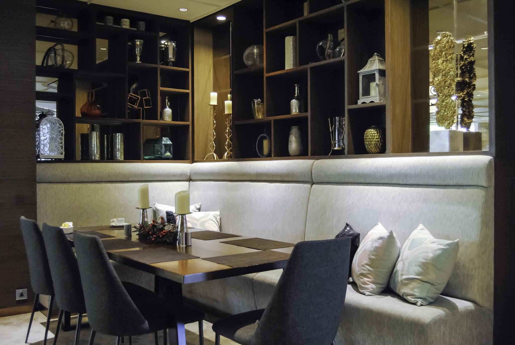 Restaurant Ashley Wahid Hasyim Jakarta