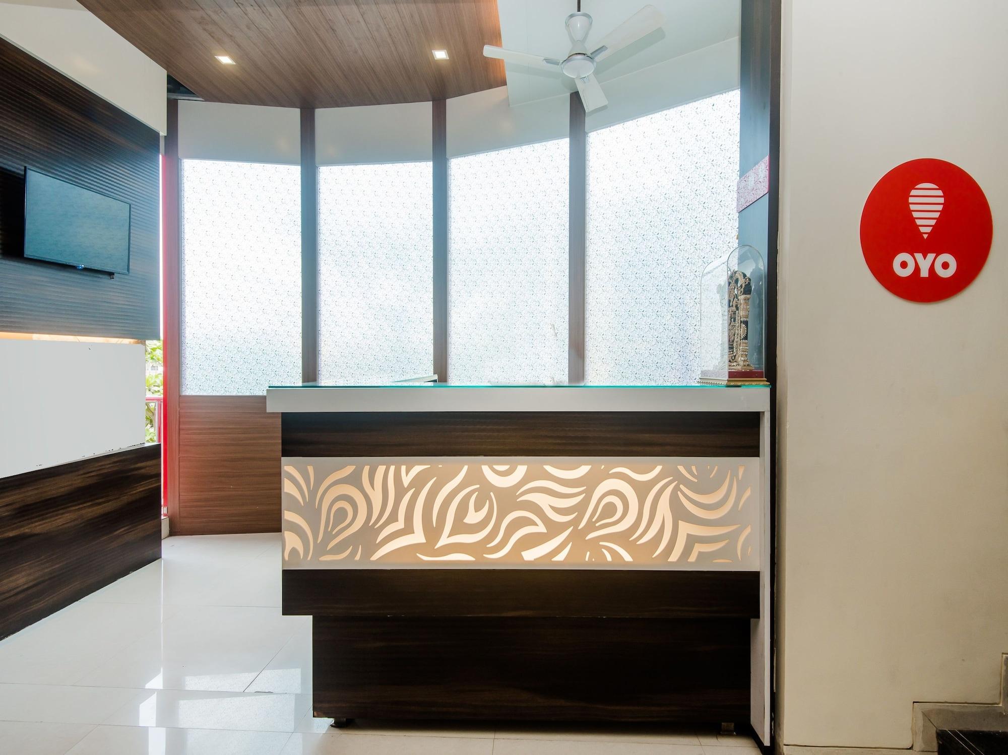 Vista Lobby OYO 11747 Hotel Sai Comforts