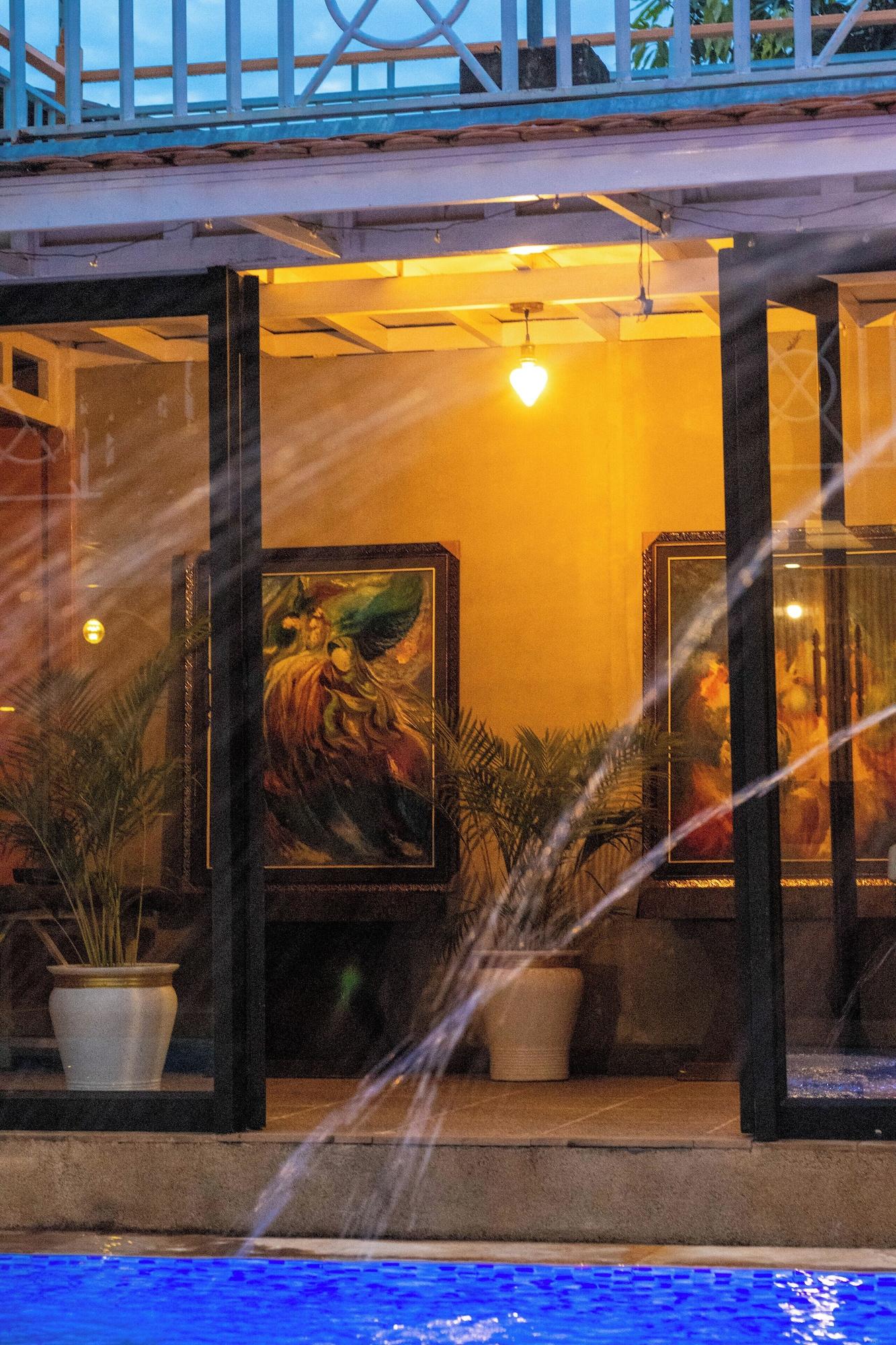 Spa Travellers Inn