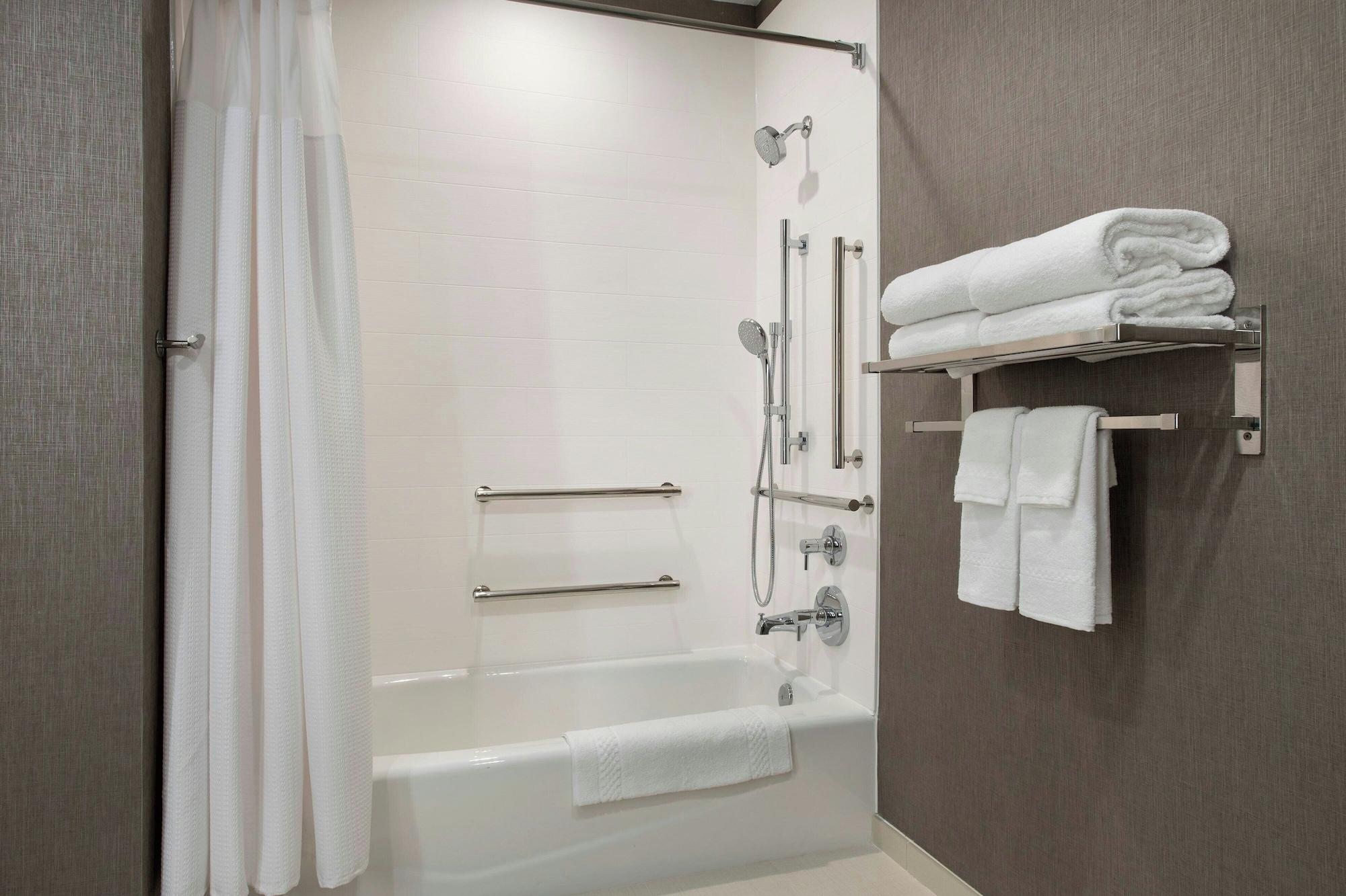 Equipamiento de Habitación SpringHill Suites Philadelphia Willow Grove
