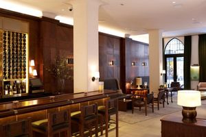 Alojamiento - Refinery Hotel