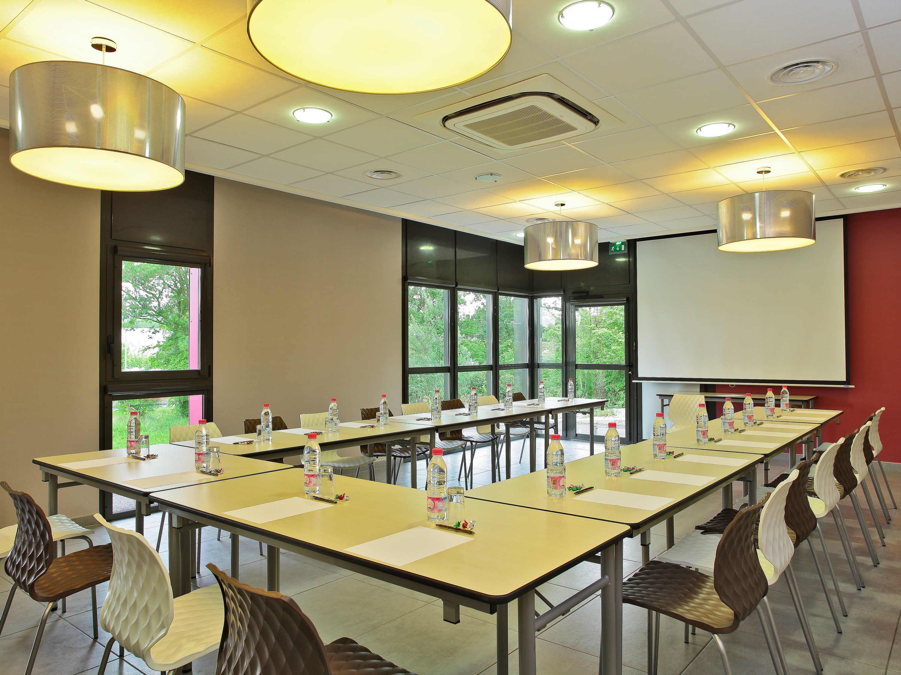 Centro de Negocios ibis Styles Castres