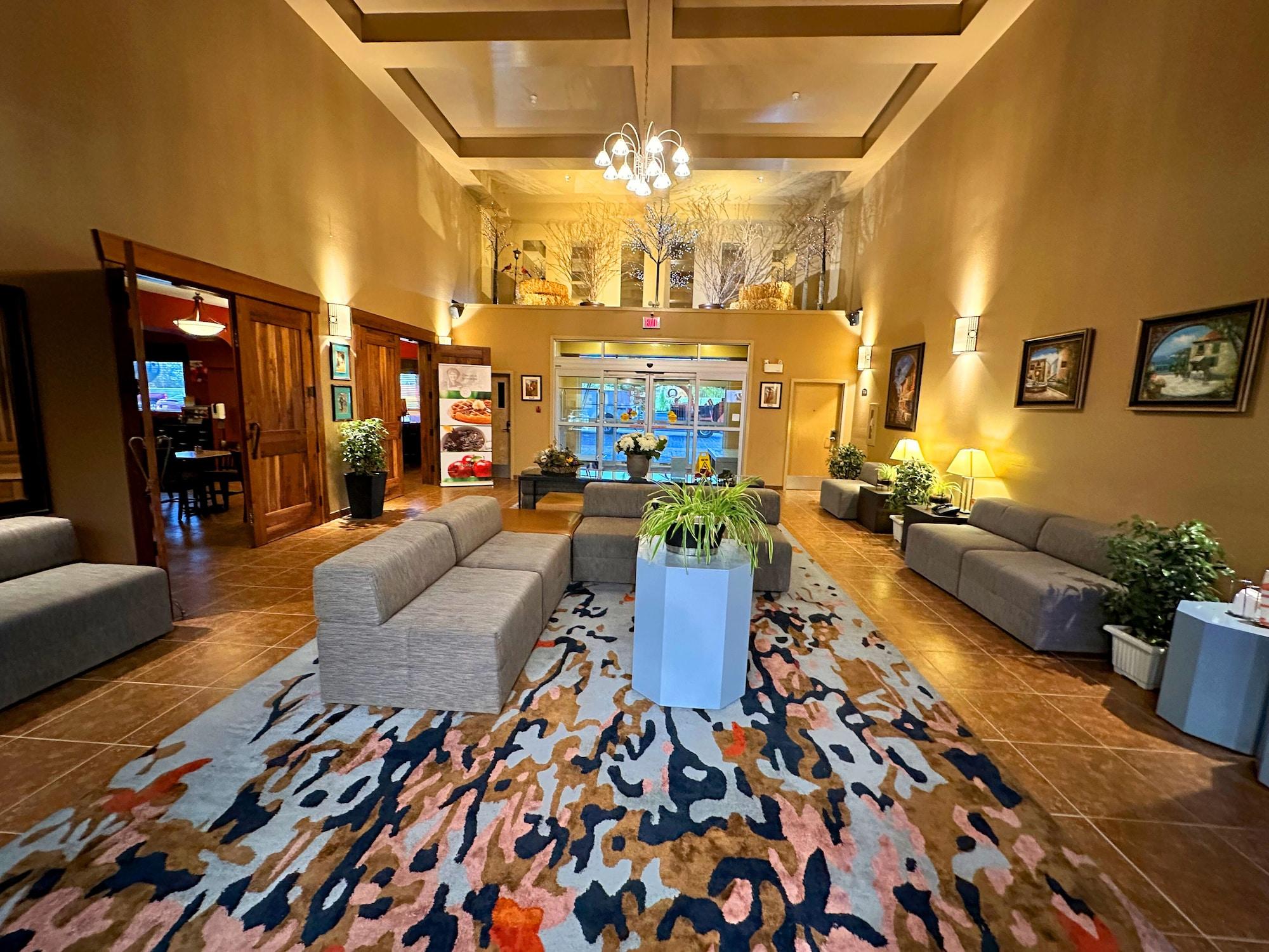 Vista Lobby Quality Inn & Suites