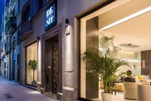 Alojamiento - Hotel Denit Barcelona