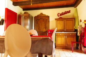 Alquiler Vacacional - Secluded house: charm, big park, salt pool, Spa, fitness, boules, Wi-Fi and view