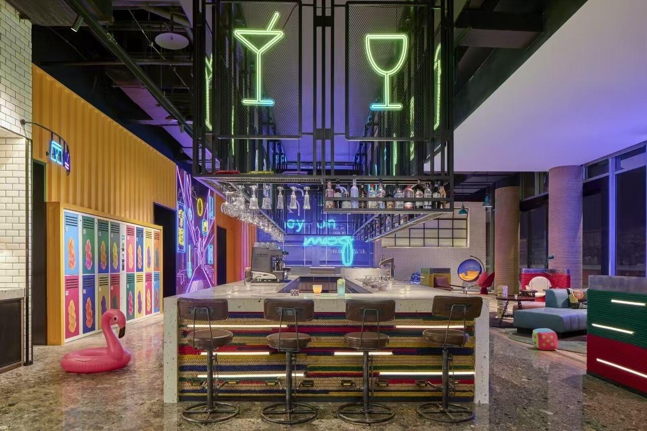 Bar/Salón Moxy Ningbo Old Bund