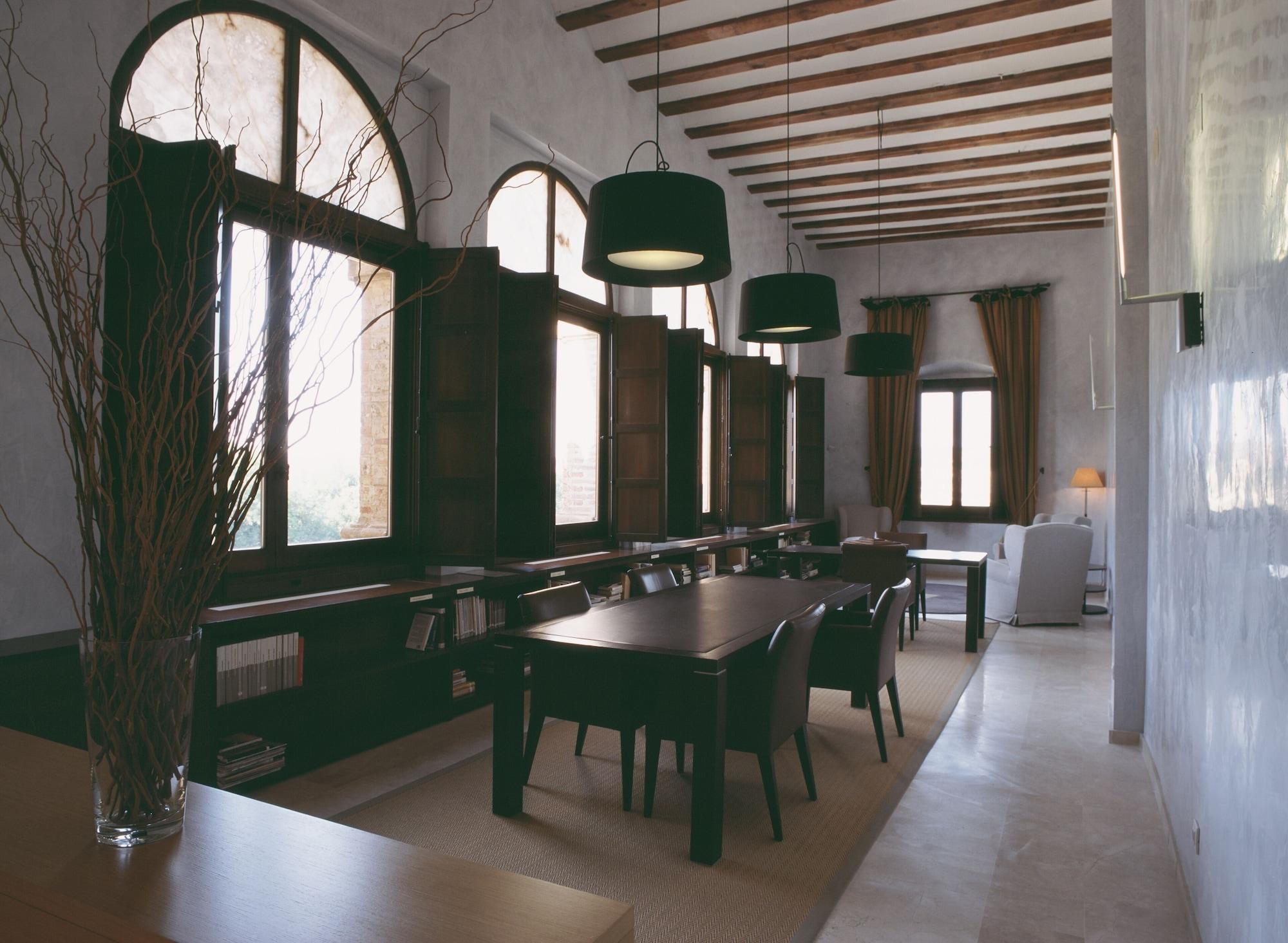 Comodidades del Alojamiento Hospedería del Monasterio de Rueda