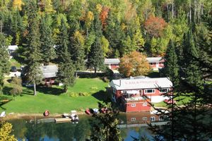 Alojamiento - Kan-à-Mouche Pourvoirie Auberge et Chalets