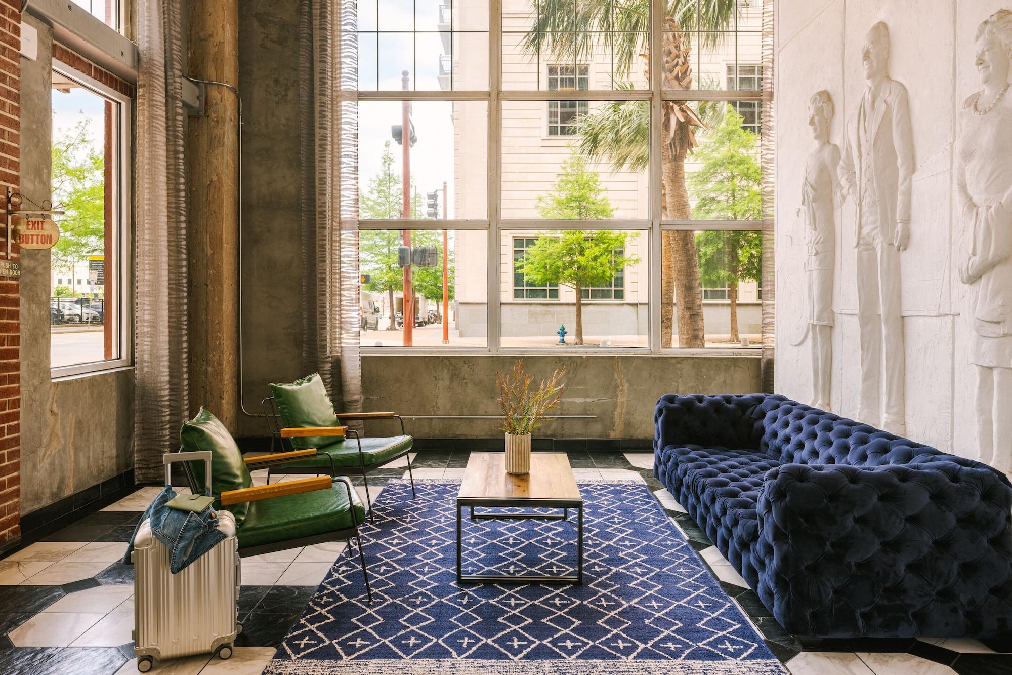 Vista Lobby Reside Houston Downtown A Wyndham Residence