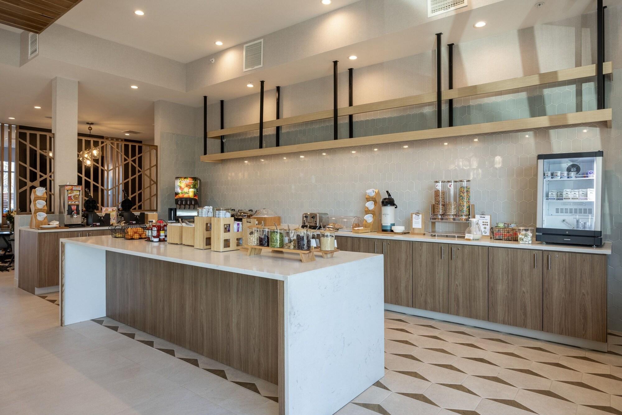 Restaurant Towneplace Suites by Marriott Canton Riverstone Parkway