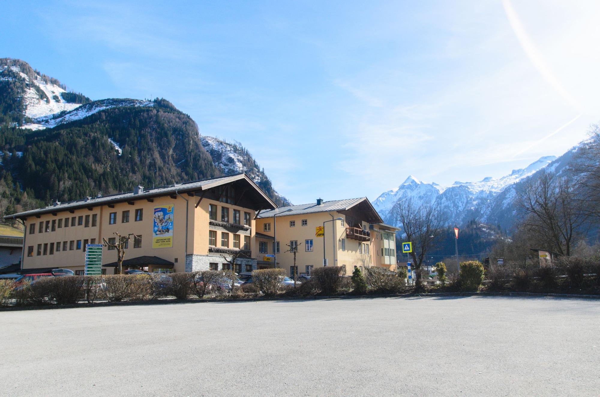 Vista Exterior JUFA Hotel Kaprun