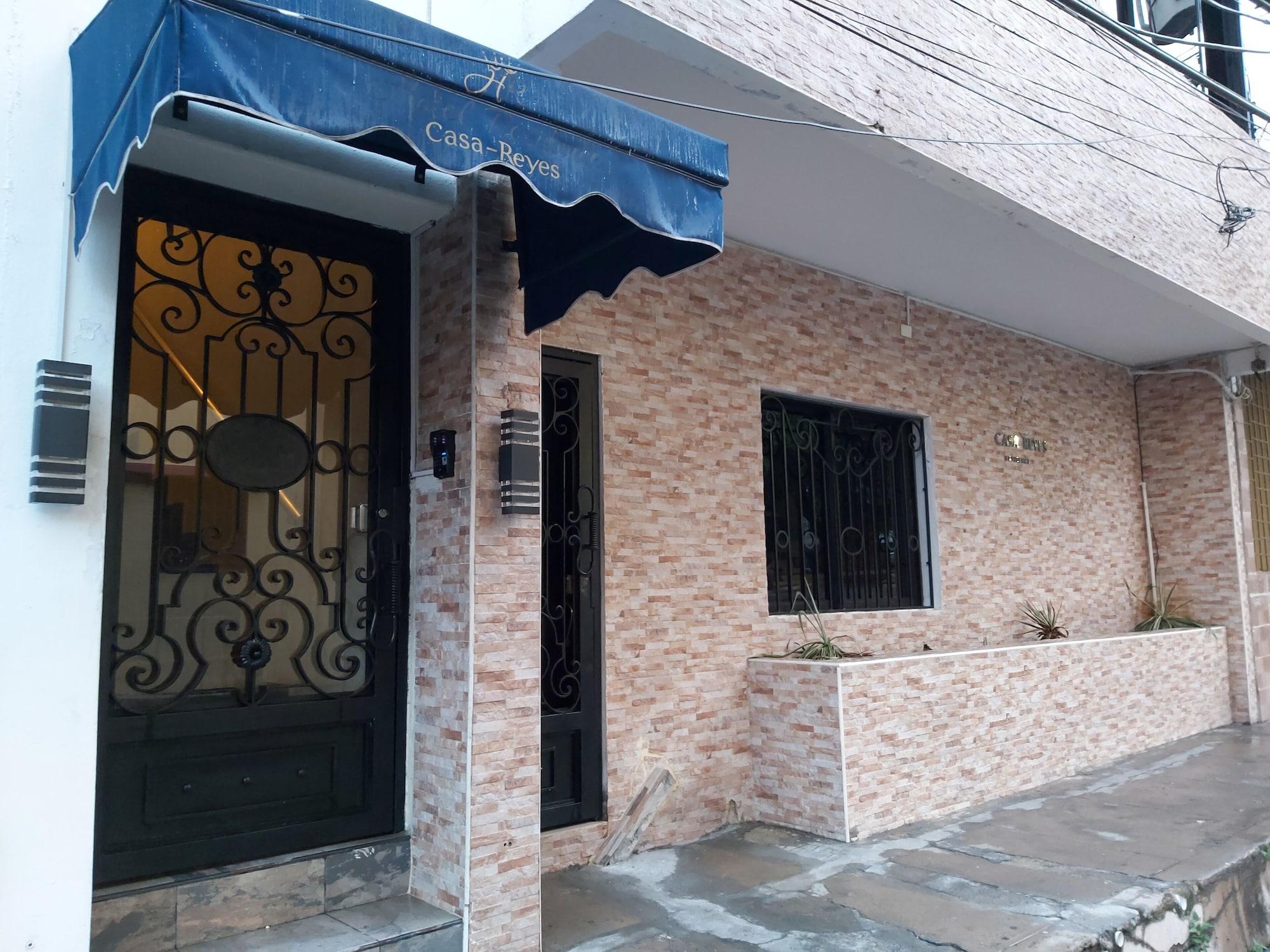 Vista Exterior Hotel Tau Art Residence