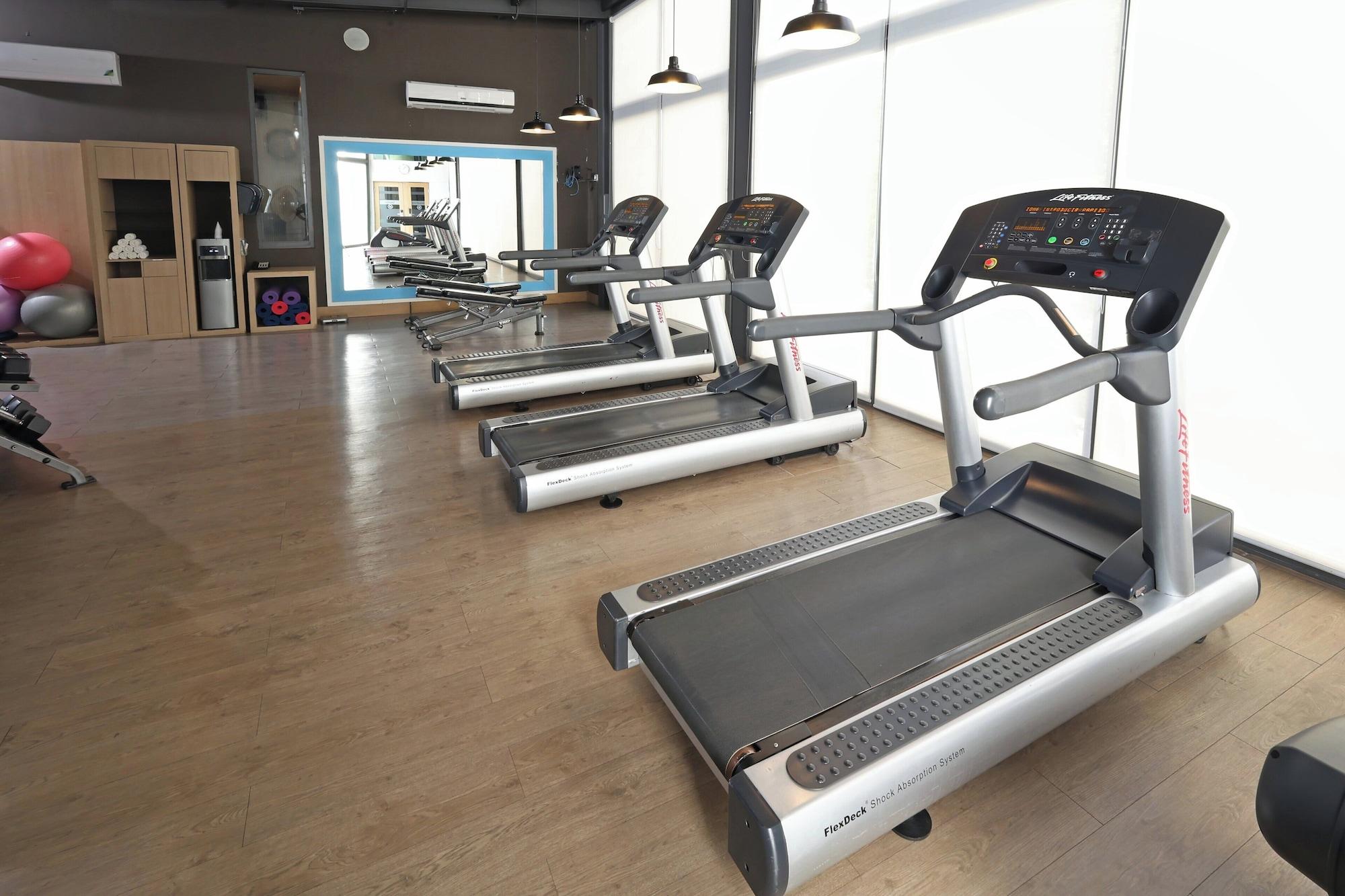 Gimnasio Crowne Plaza Villahermosa by IHG