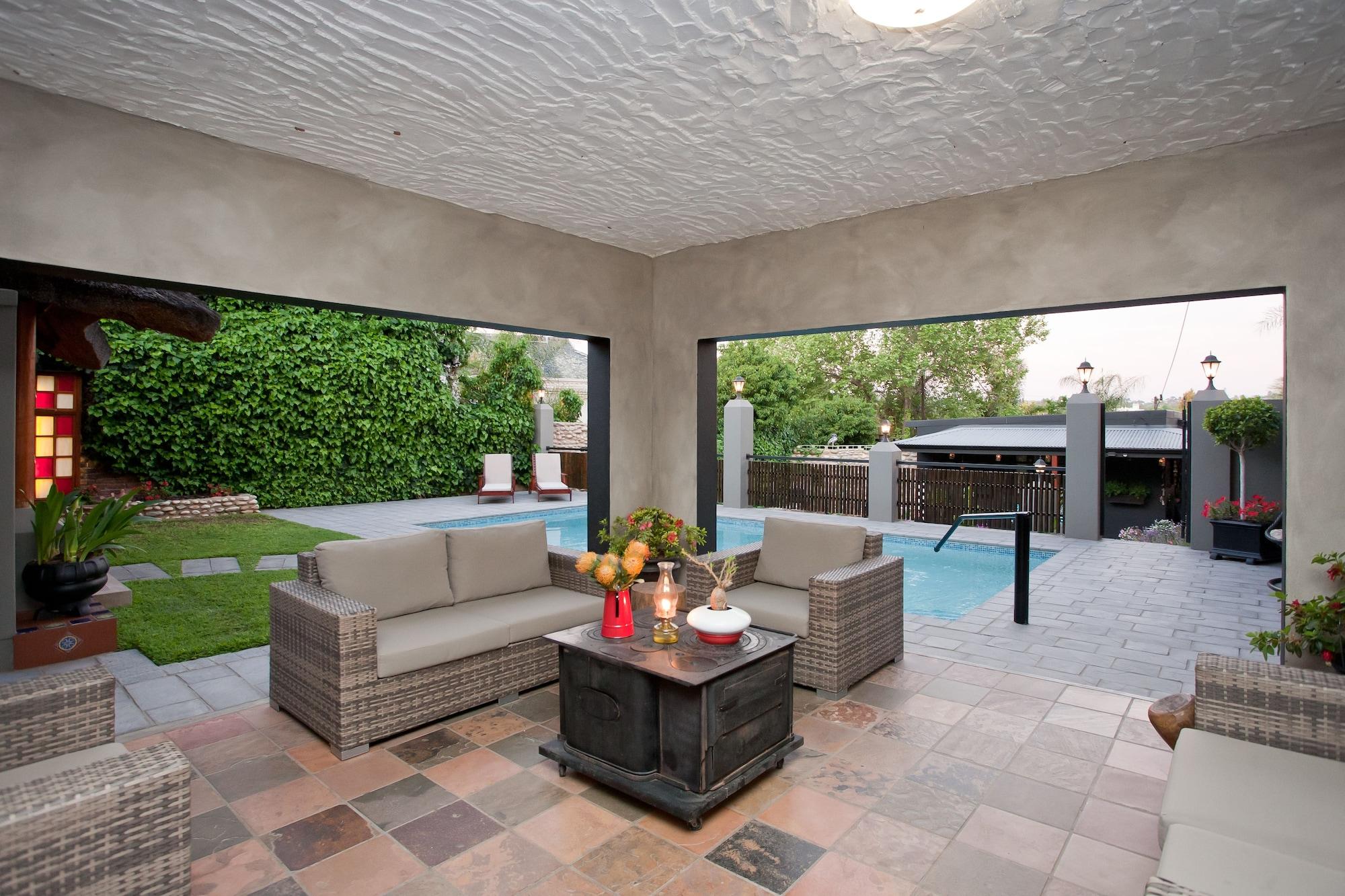 Varios Miles B&B Guesthouse