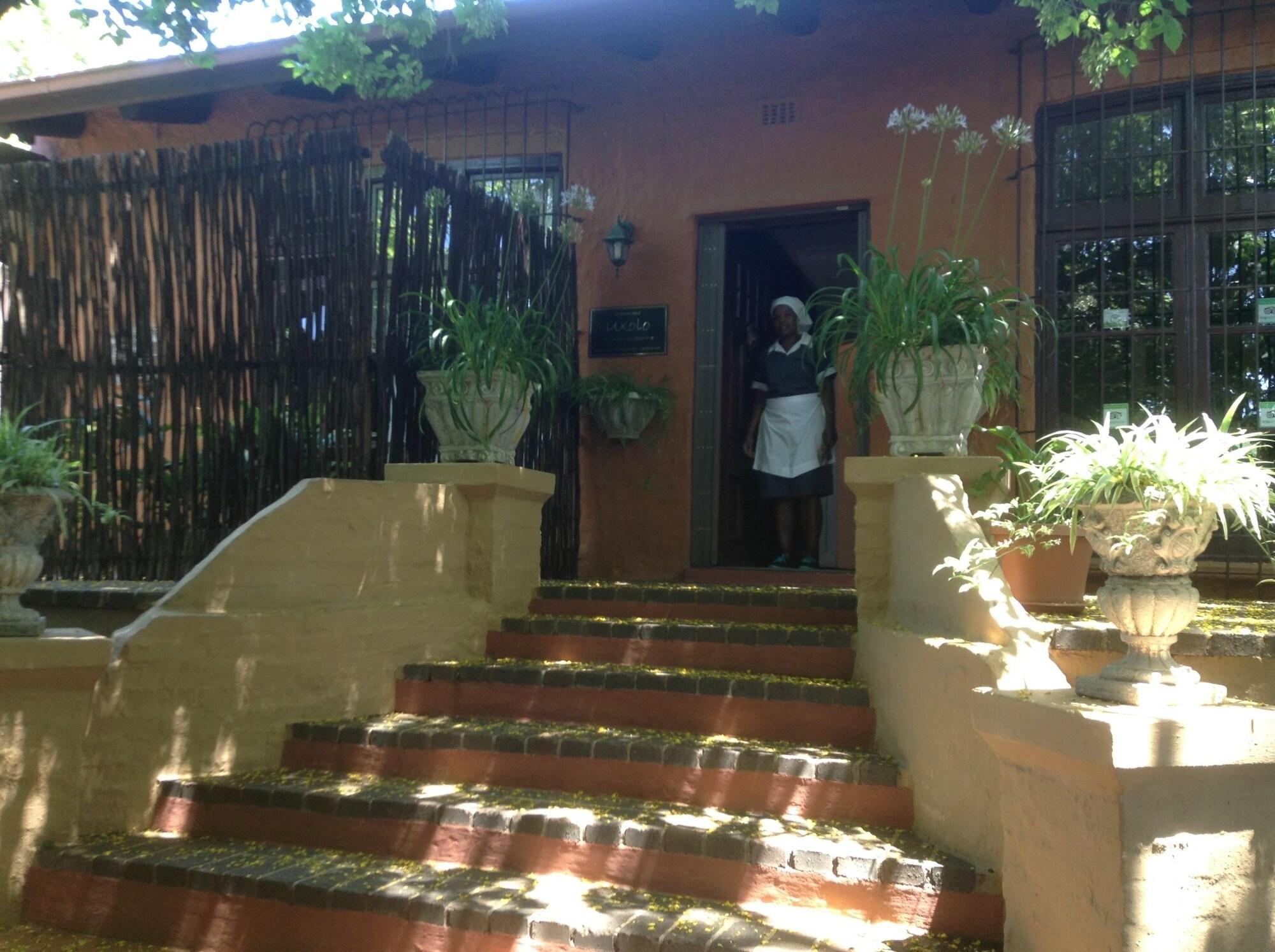 Vista Exterior Uxolo Guesthouse